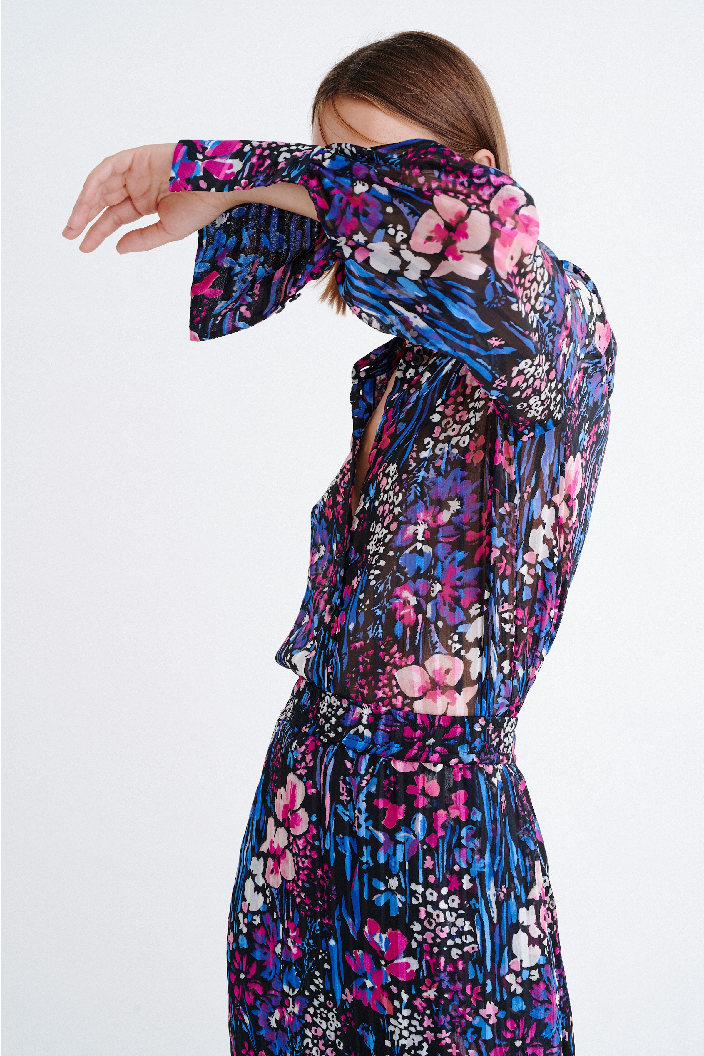LondonIW Shirt LOOKBOOK FRONT 30105083-11670