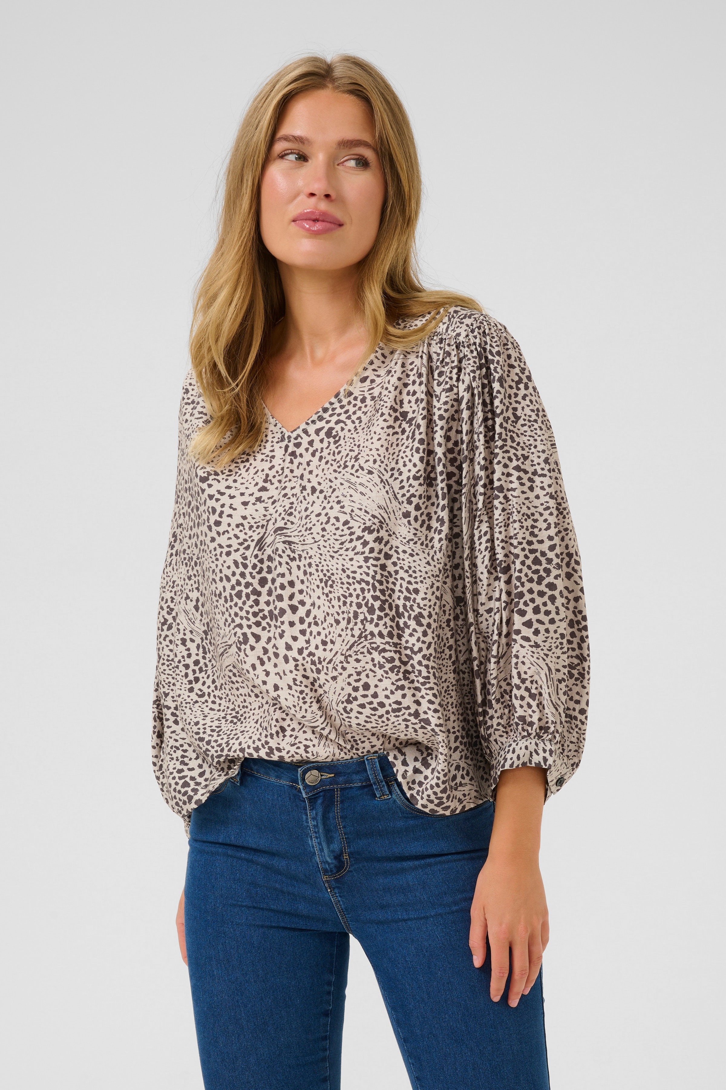 KAdebra Bluse LOOKBOOK FRONT 10509873-107403