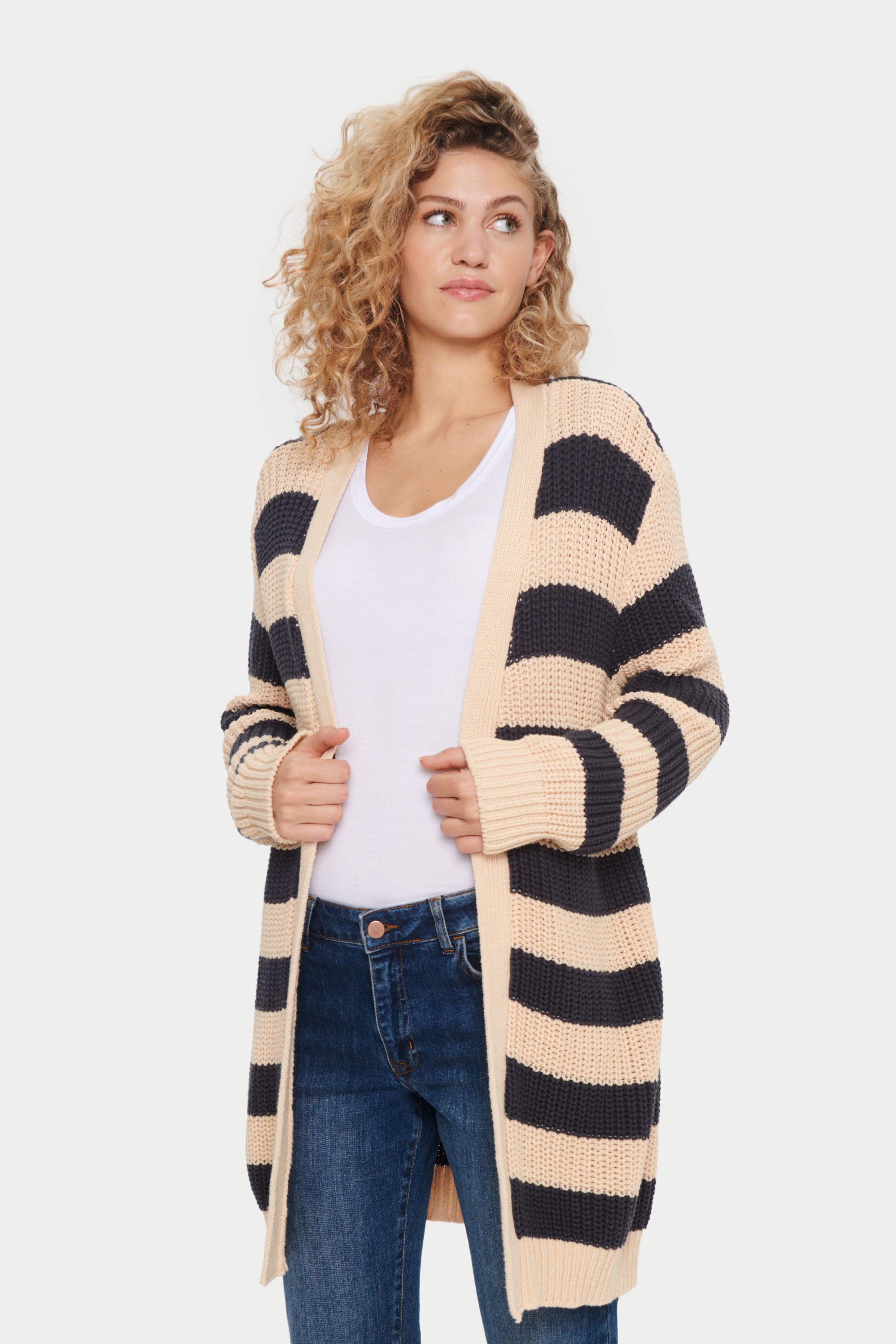 VendySZ Cardigan LOOKBOOK FRONT 30512744-194014