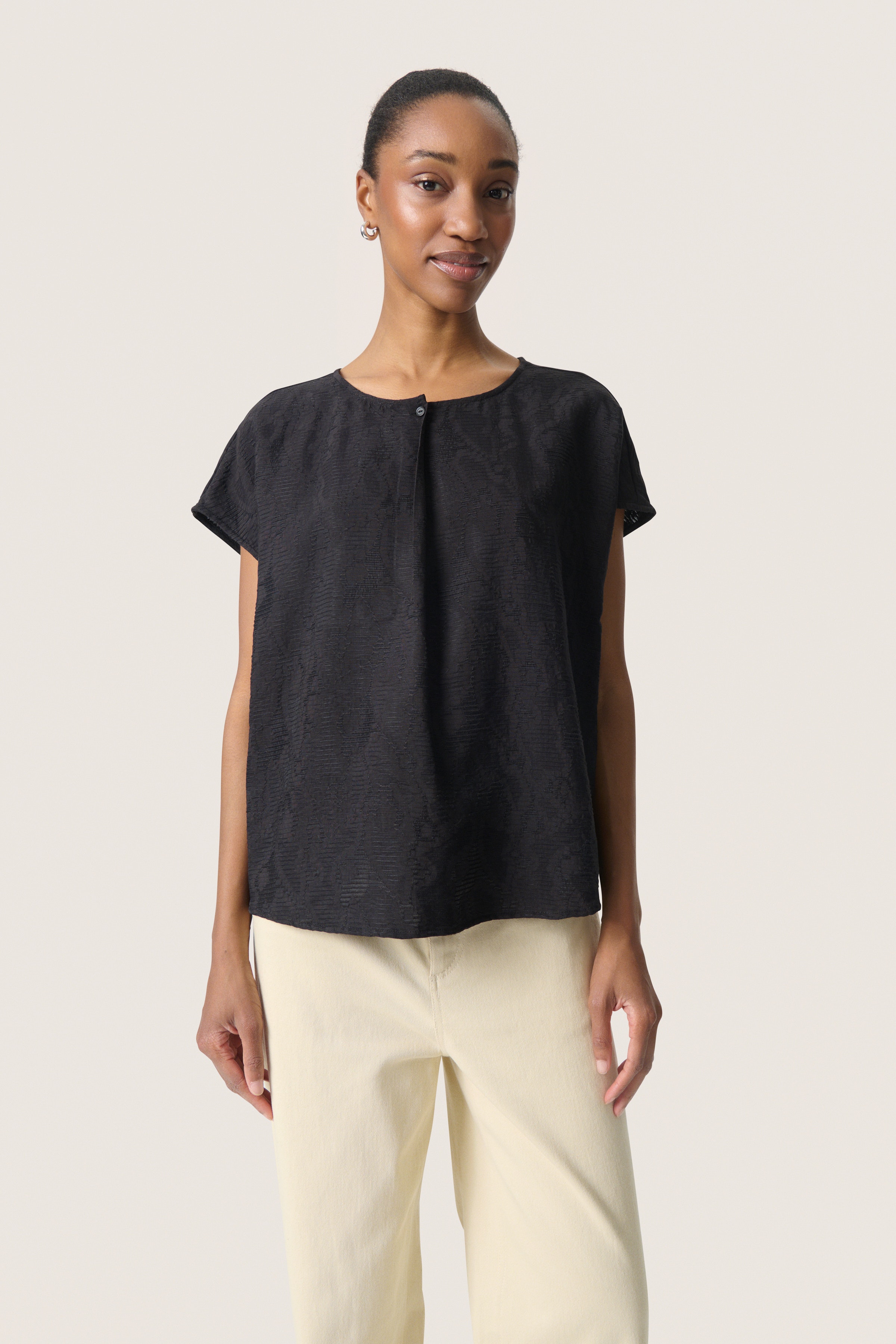 SLAmelina Bluse LOOKBOOK FRONT 30408458-194008