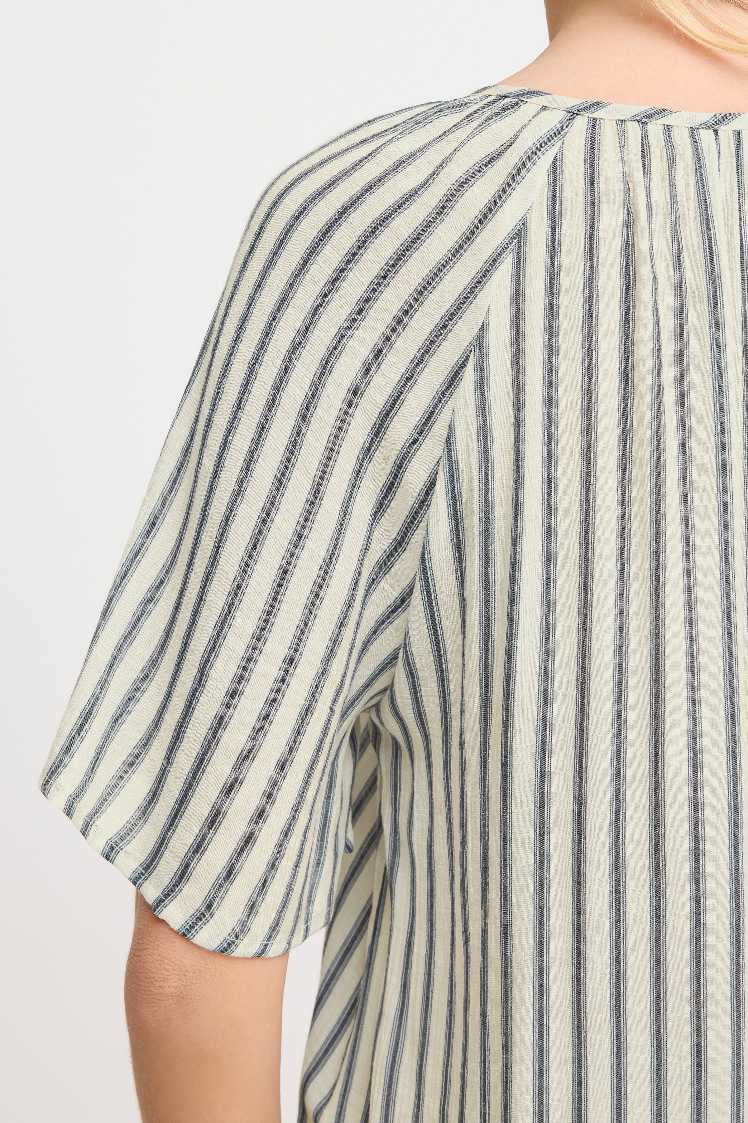 FRALYSSA Jurk LOOKBOOK DETAIL 20616098-205137
