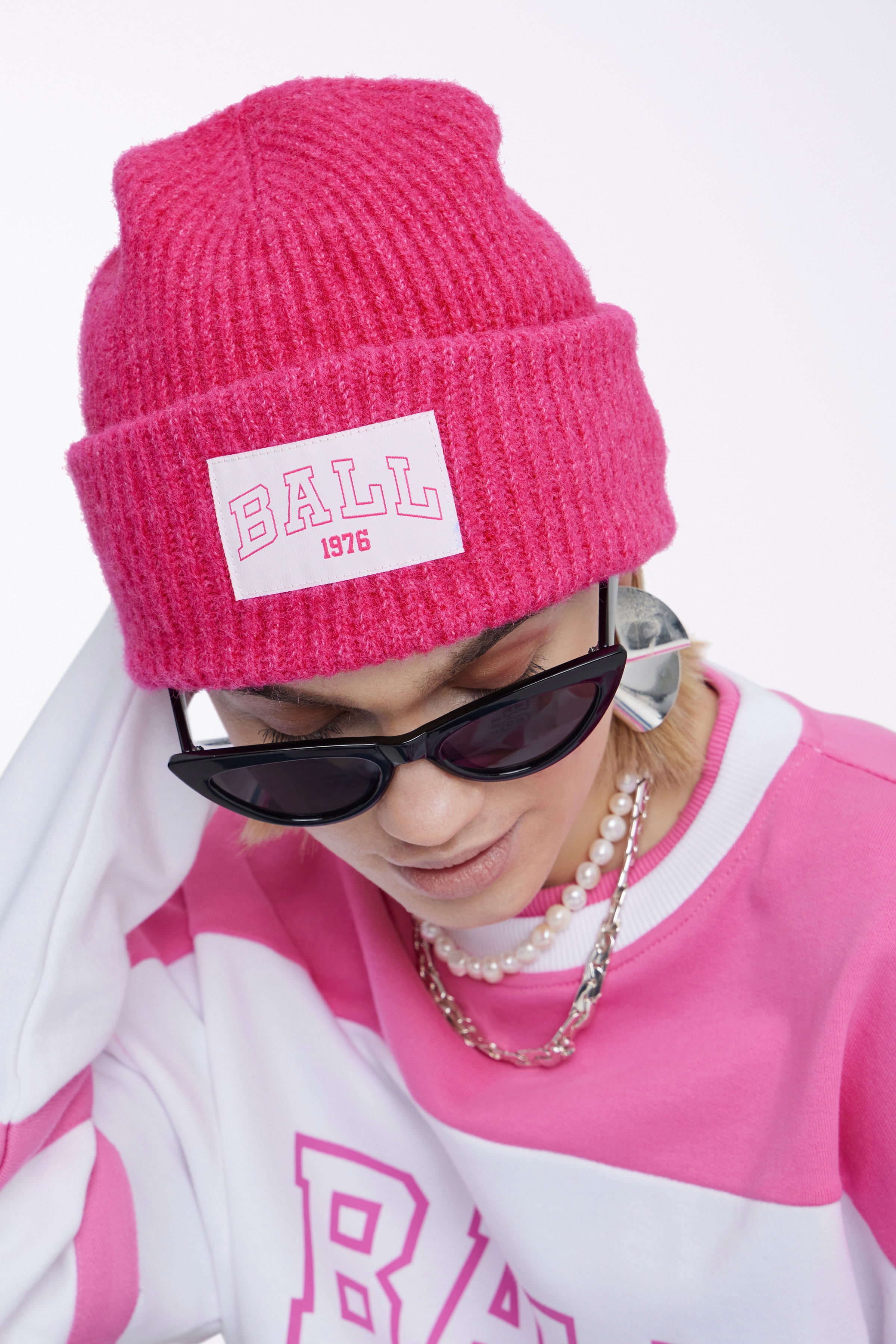 O. MOLLY BEANIE LOOKBOOK FRONT 50400058-171928