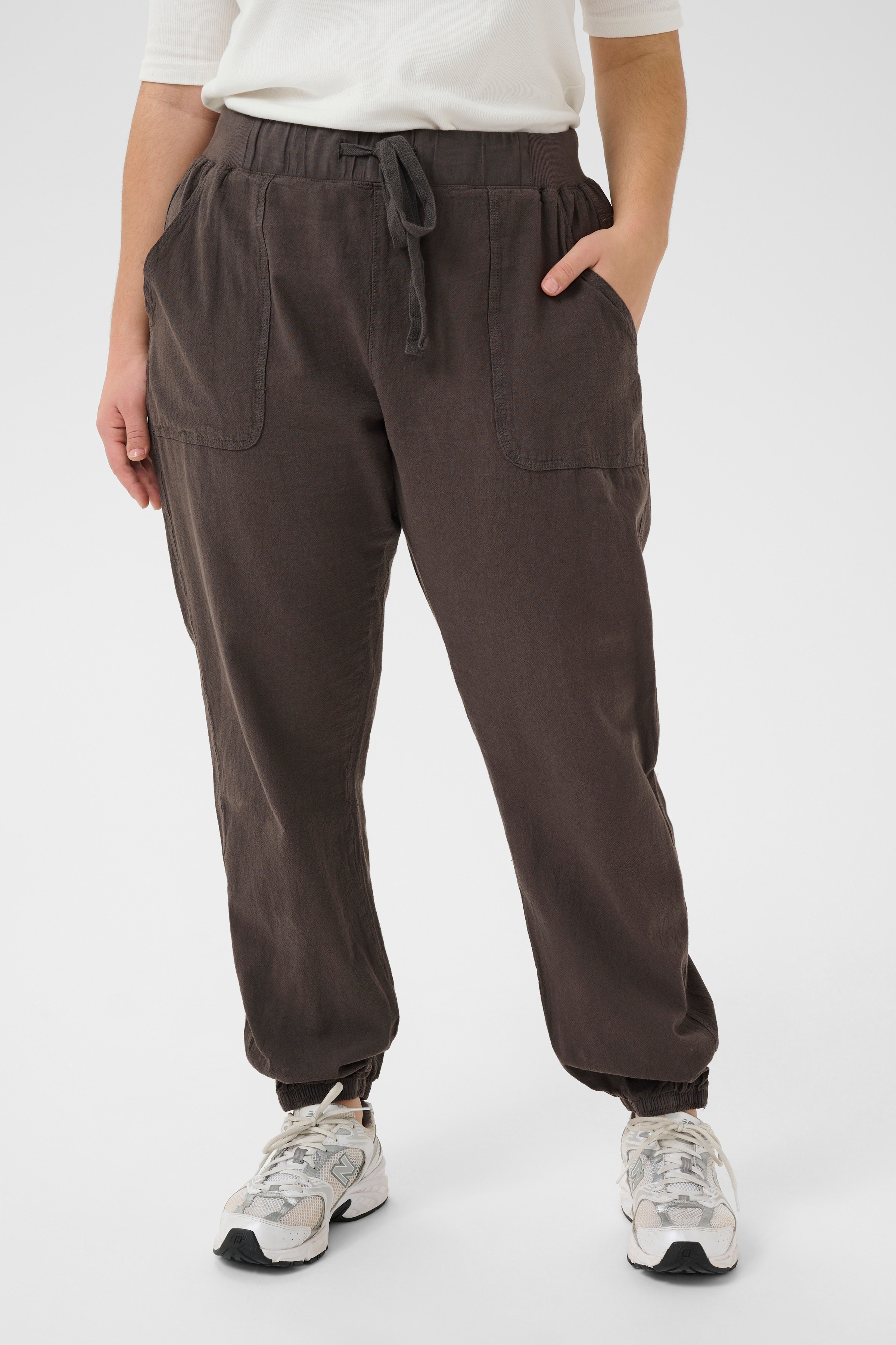 KCnana Trousers LOOKBOOK FRONT 10581492-190205