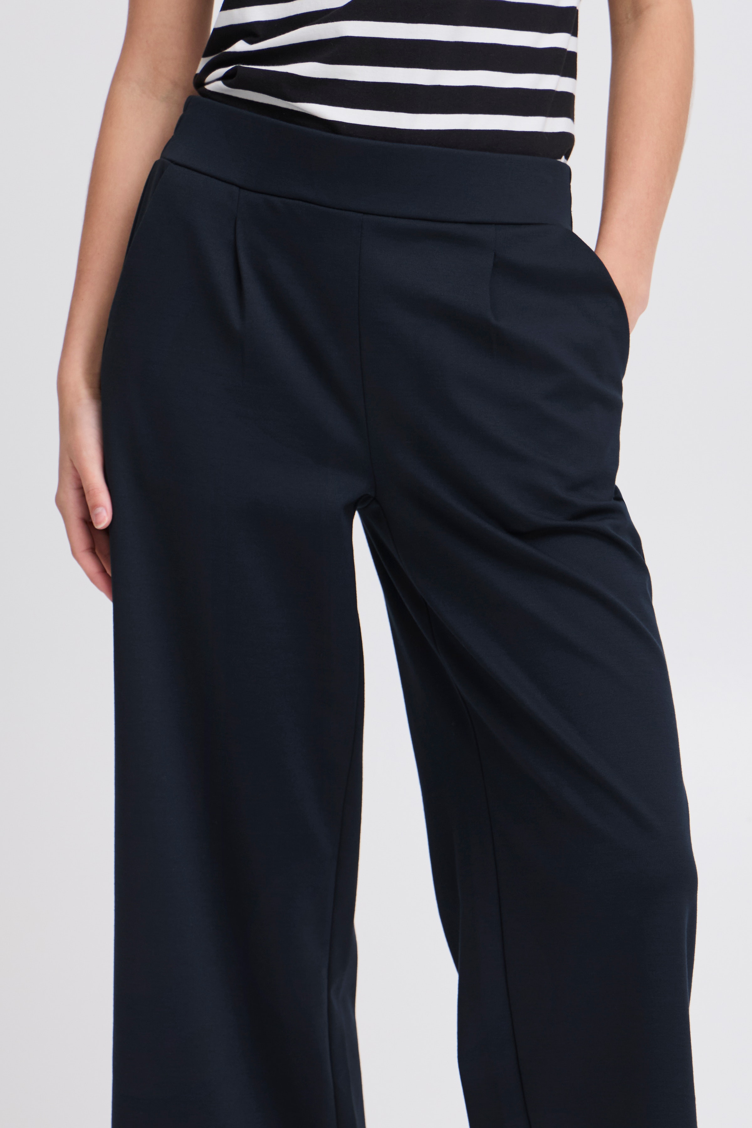 BYRIZETTA Trousers LOOKBOOK DETAIL 20815029-194020