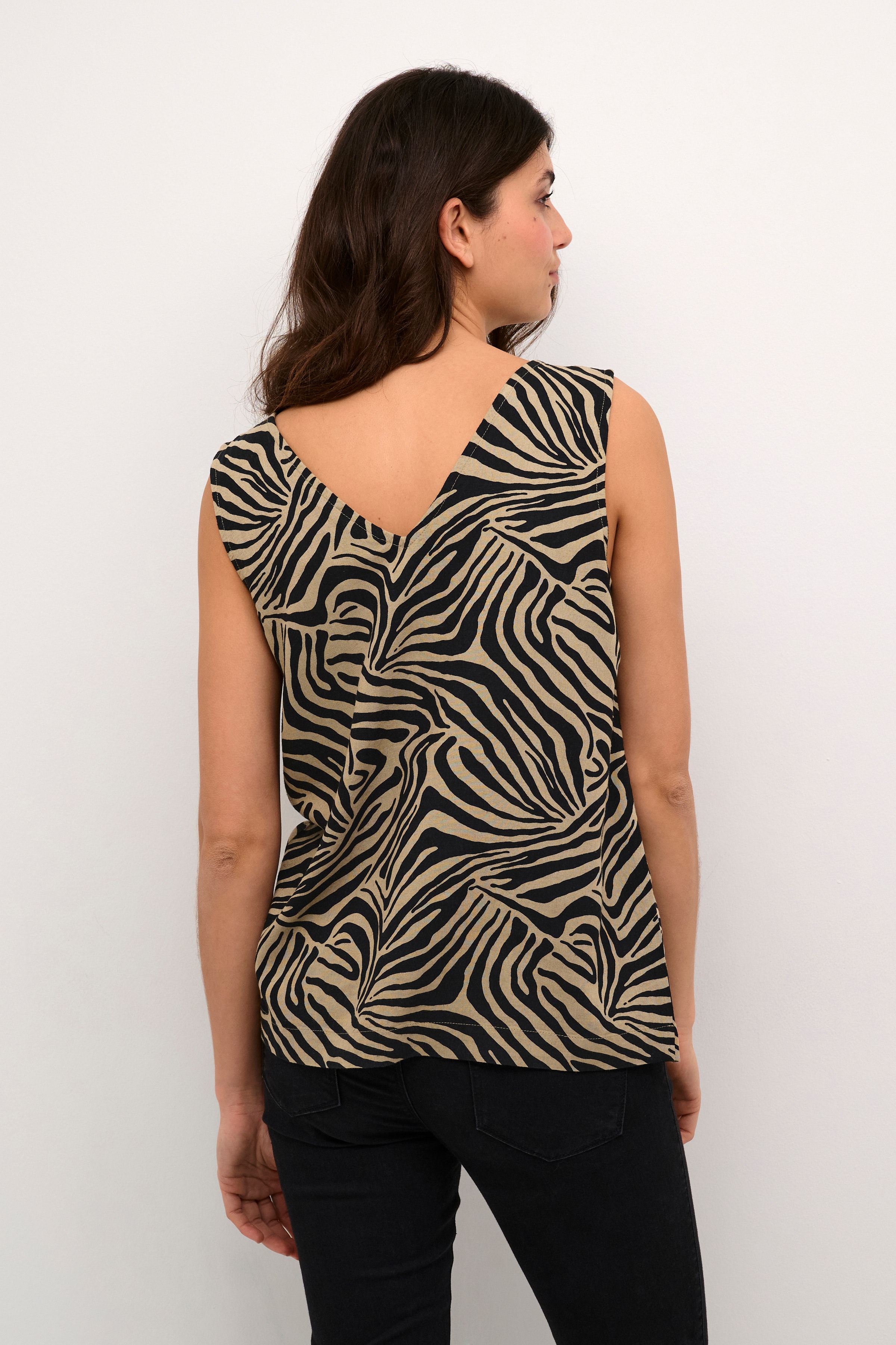 KAmilia Lin Top LOOKBOOK BACK 10508426-106782