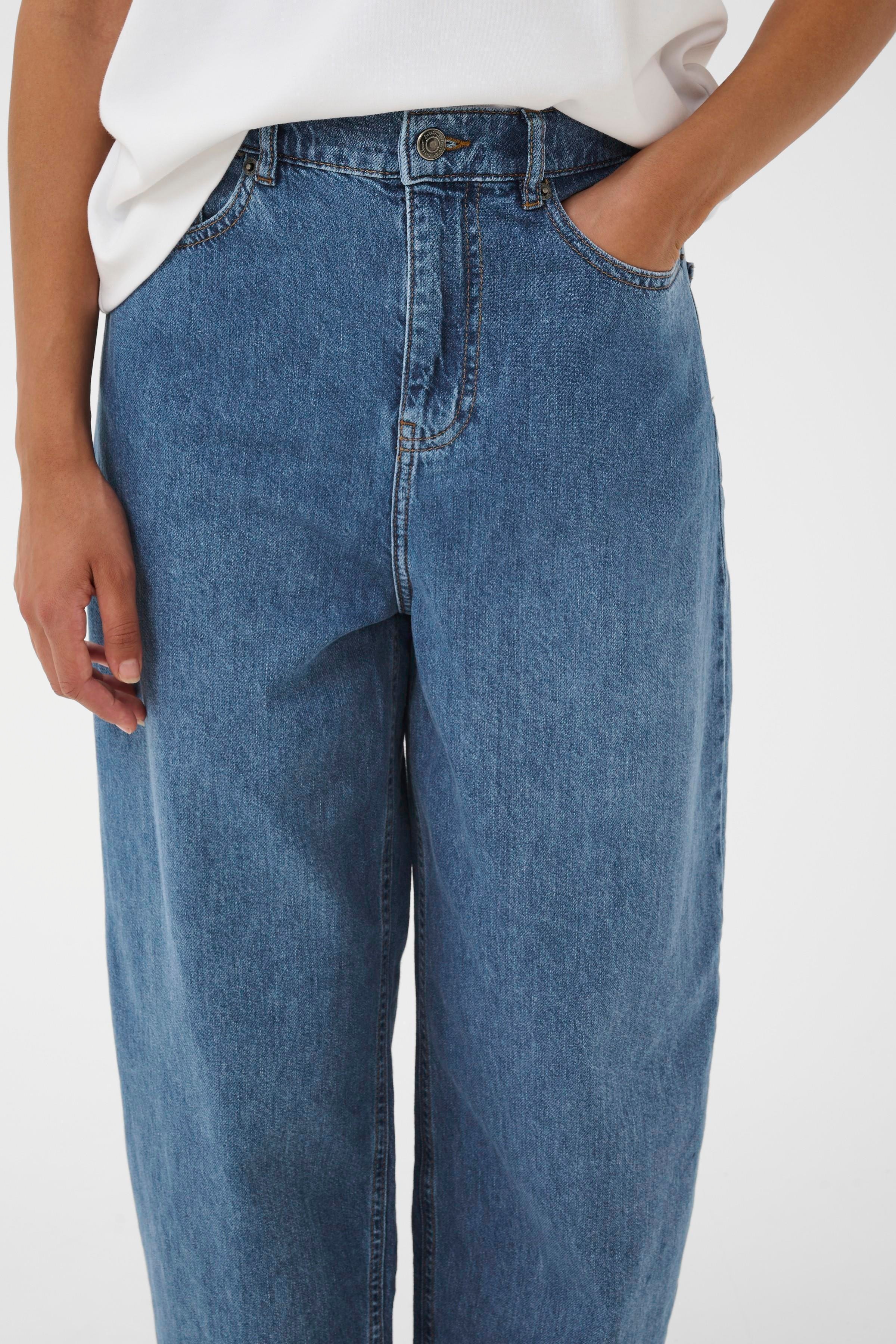 BilaIW Jeans LOOKBOOK FRONT 30110624-301979