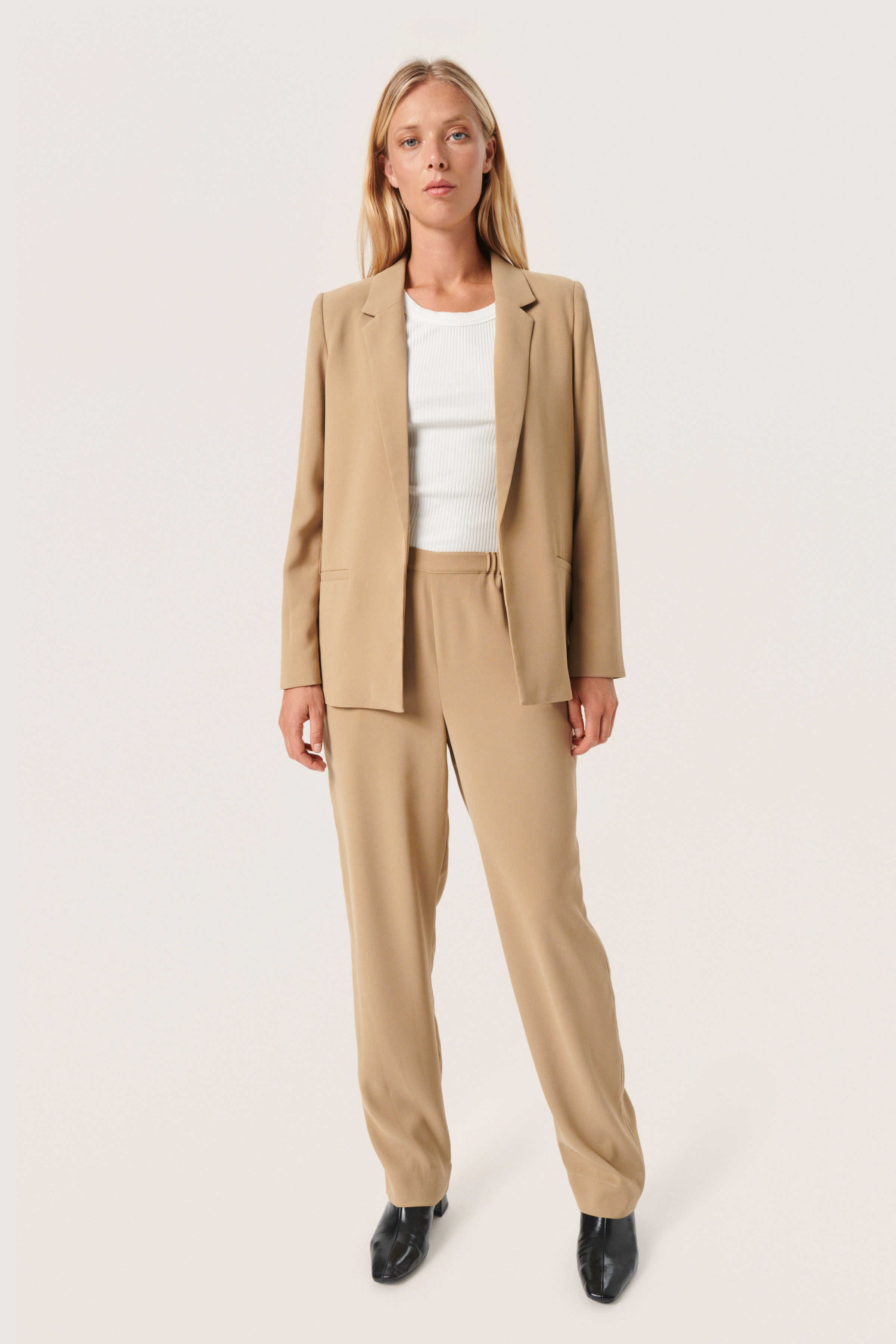 SLShirley Blazer LOOKBOOK FRONT 30405412-171022