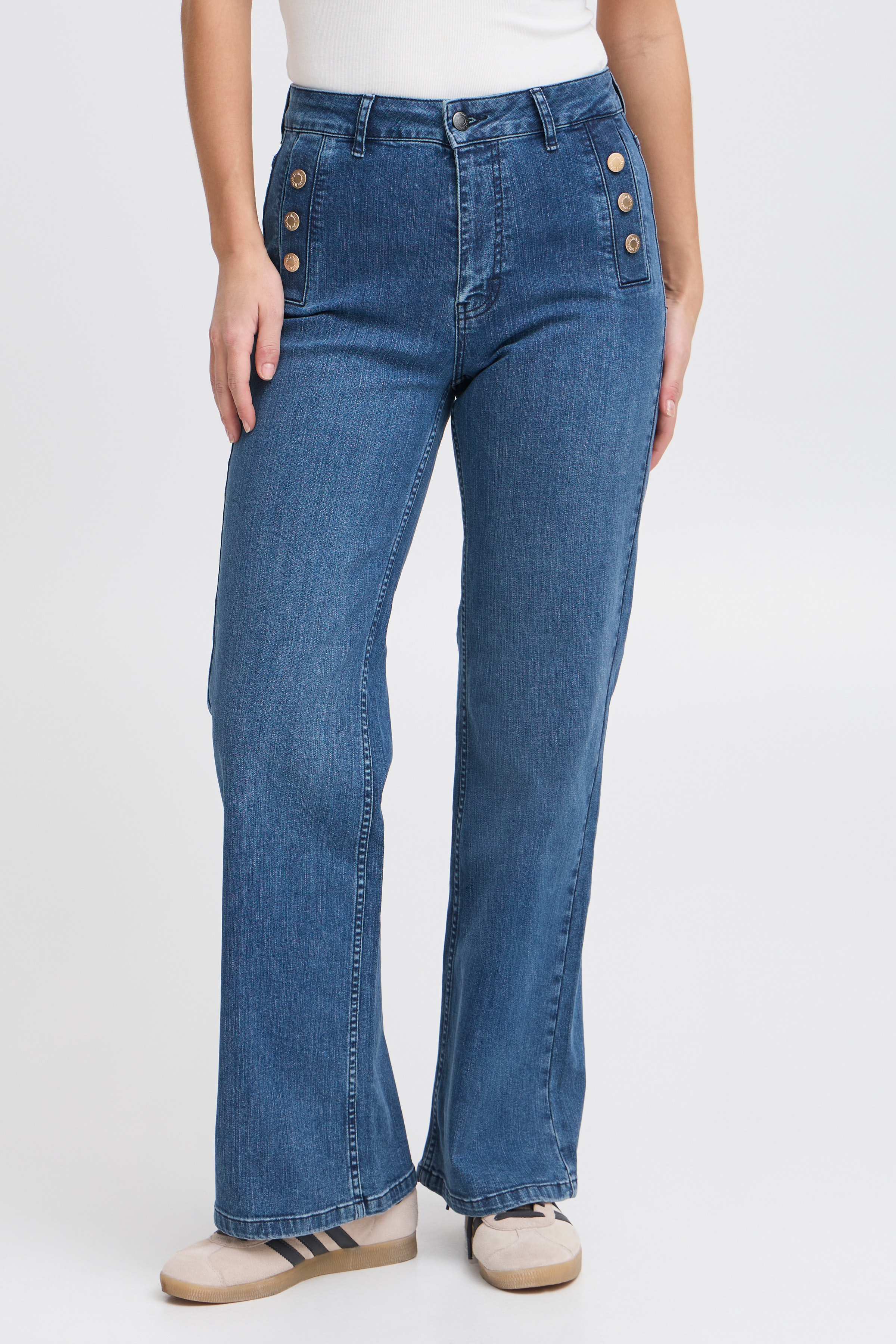 PZMAEVE UHW Jeans Wide Leg LOOKBOOK FRONT 50208269-200005