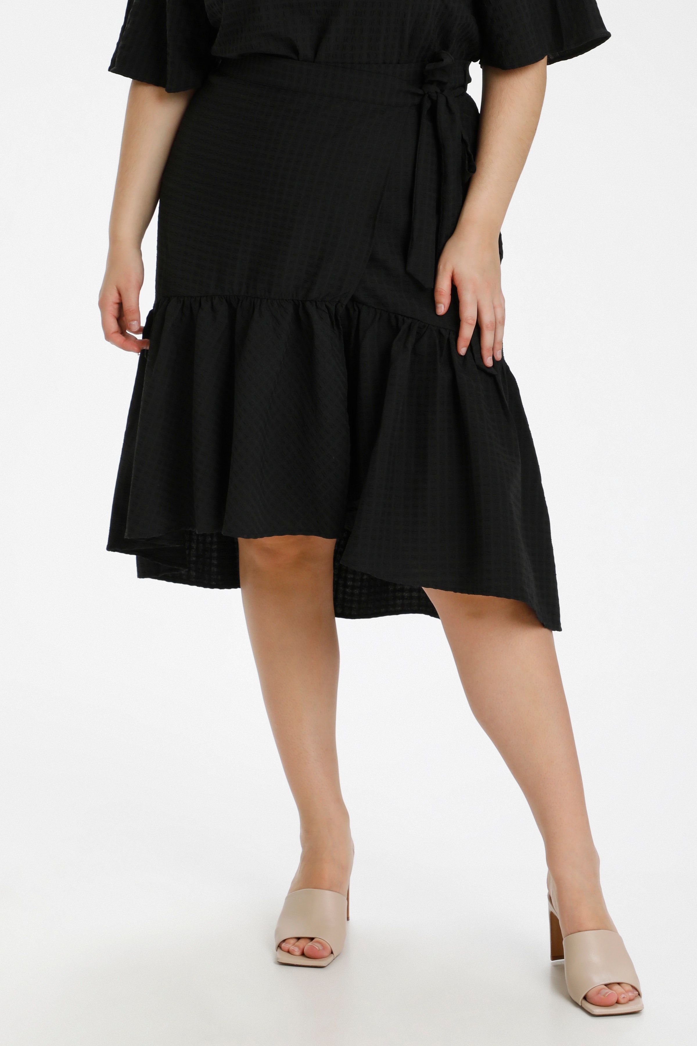KCjosie Wrap Rok LOOKBOOK FRONT 10580369-100121