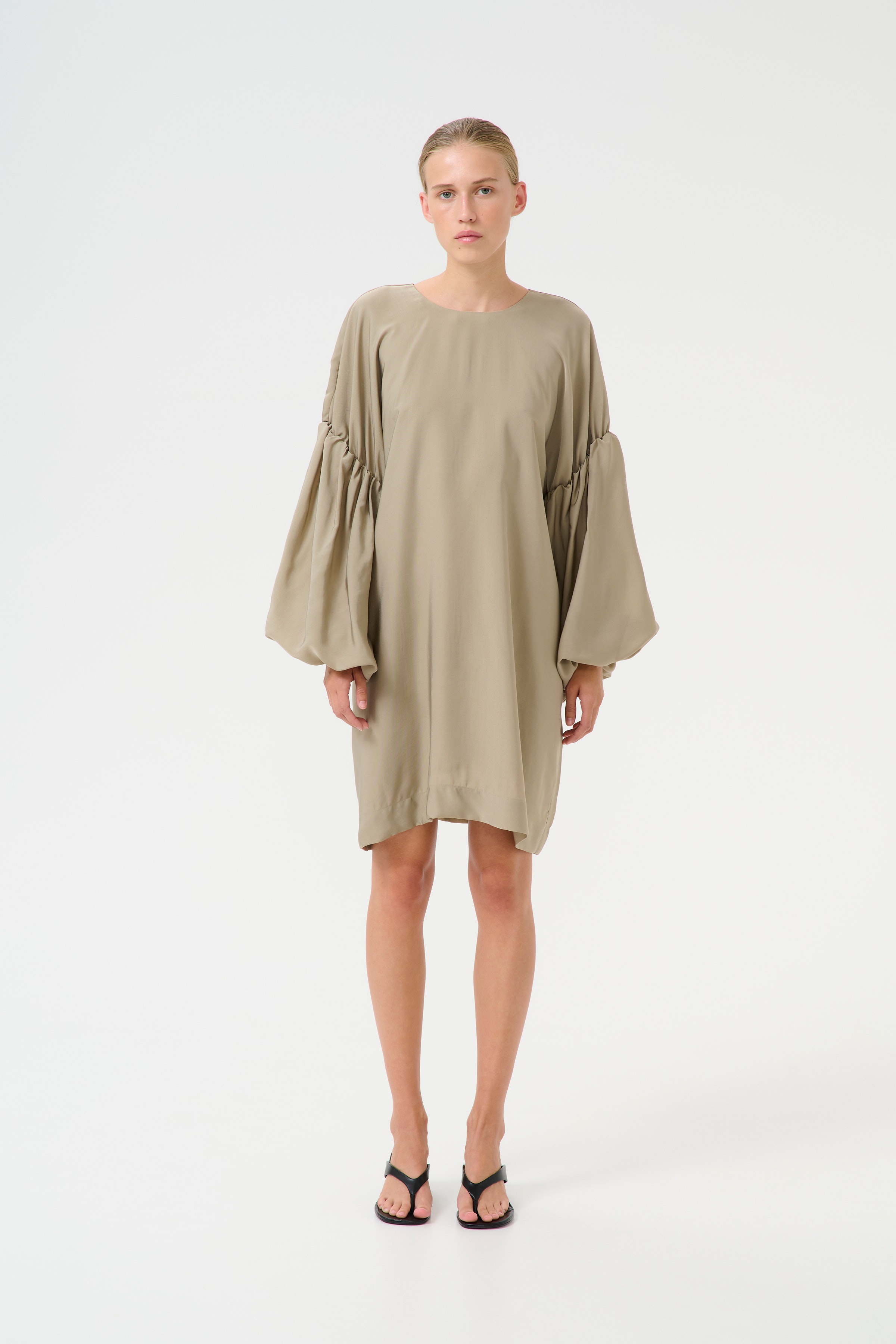 GZmalloon Kleid LOOKBOOK FRONT 10910215-170510