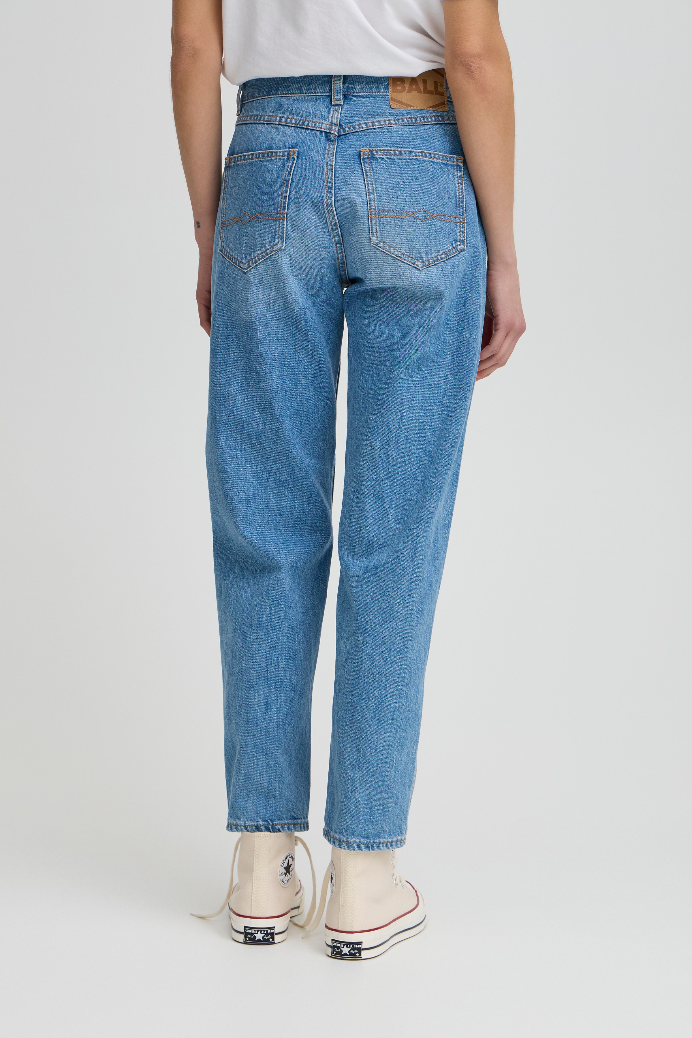BAPAOLO Cropped Jeans LOOKBOOK BACK 50405076-204026