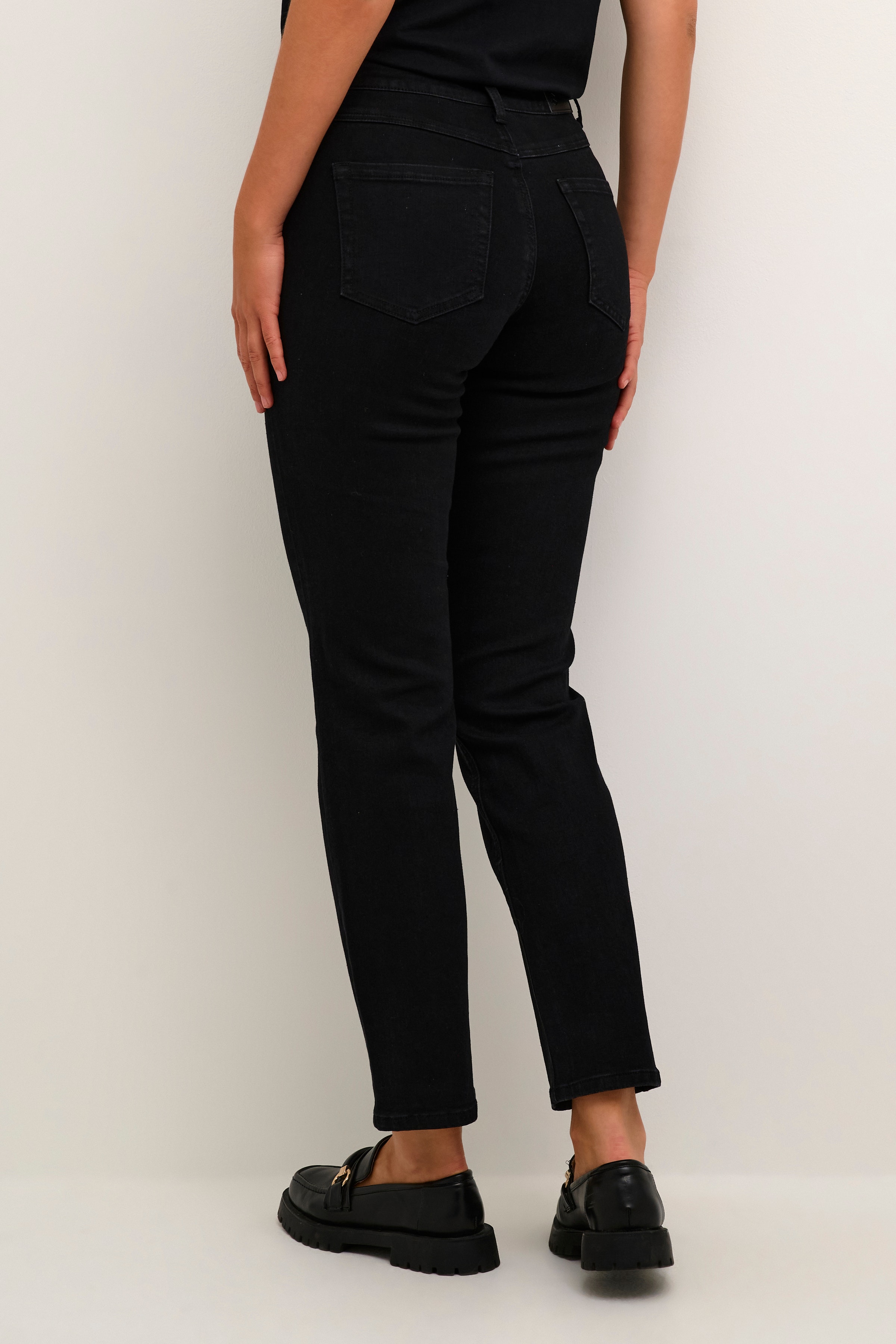 KAsinem Straight Jeans LOOKBOOK BACK 10508394-100121