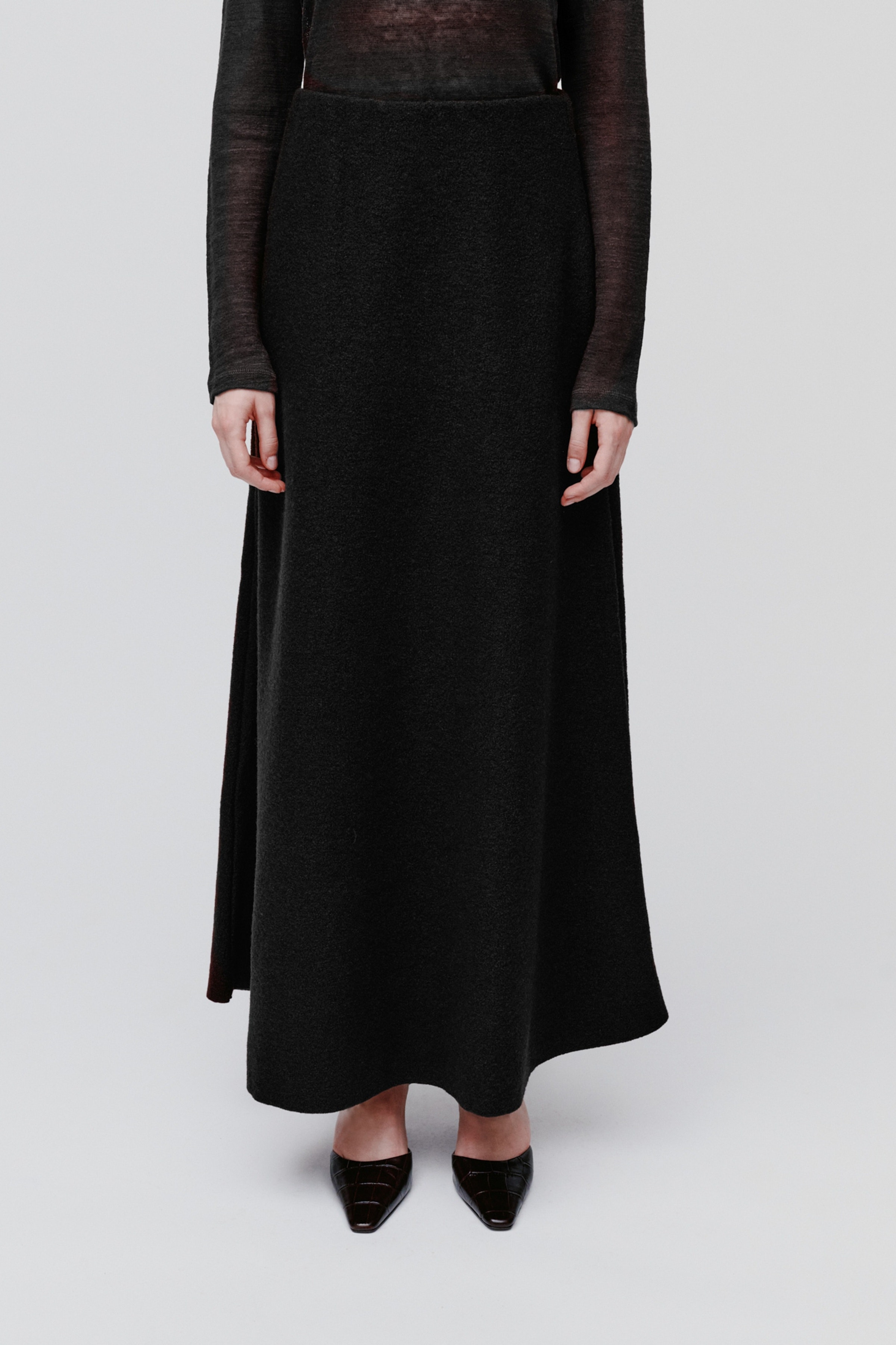 SABRINA Skirt LOOKBOOK FRONT 30600650-BK999