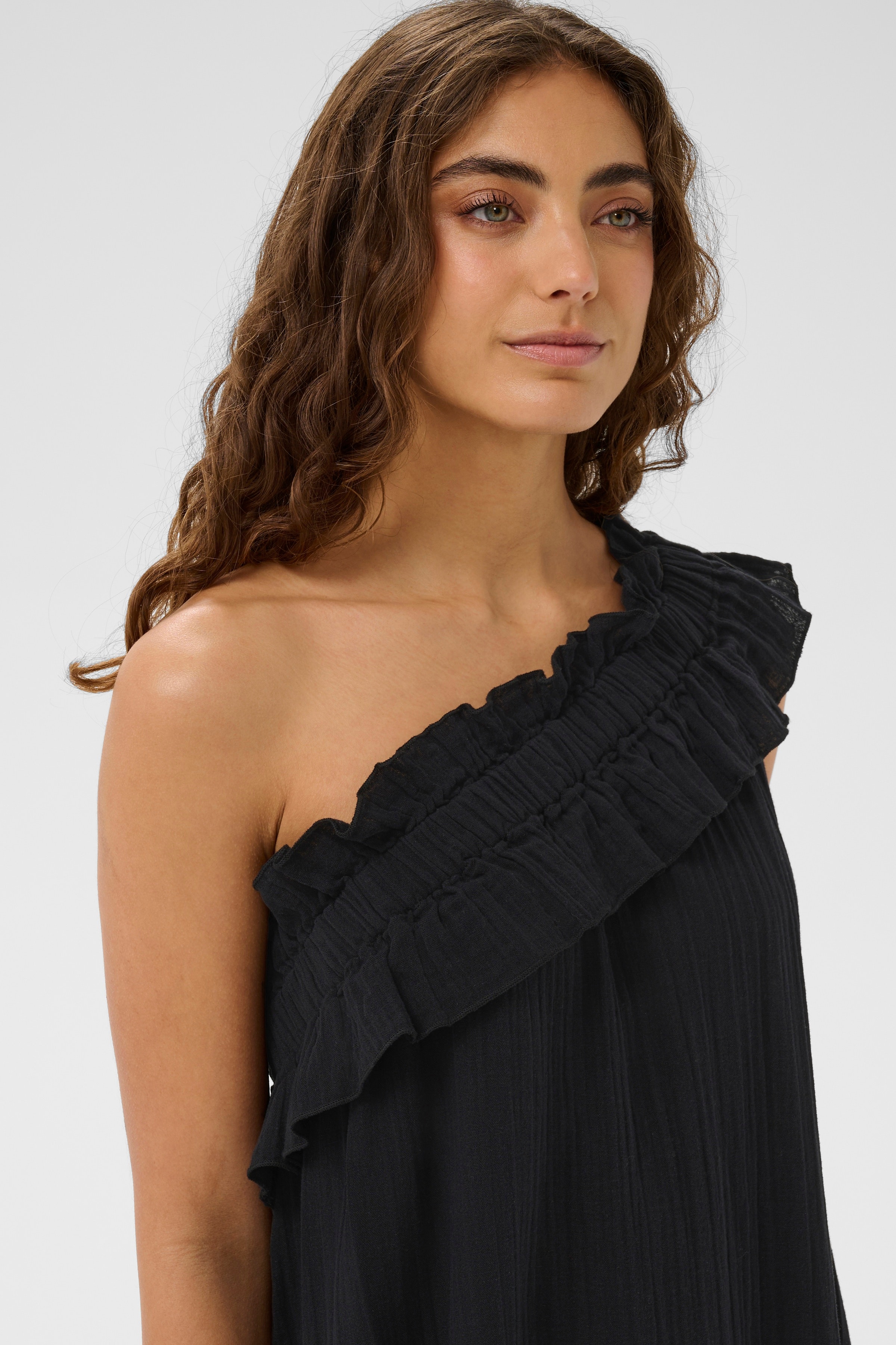 CUelina One-shoulder Kleid LOOKBOOK DETAIL 50110614-500012