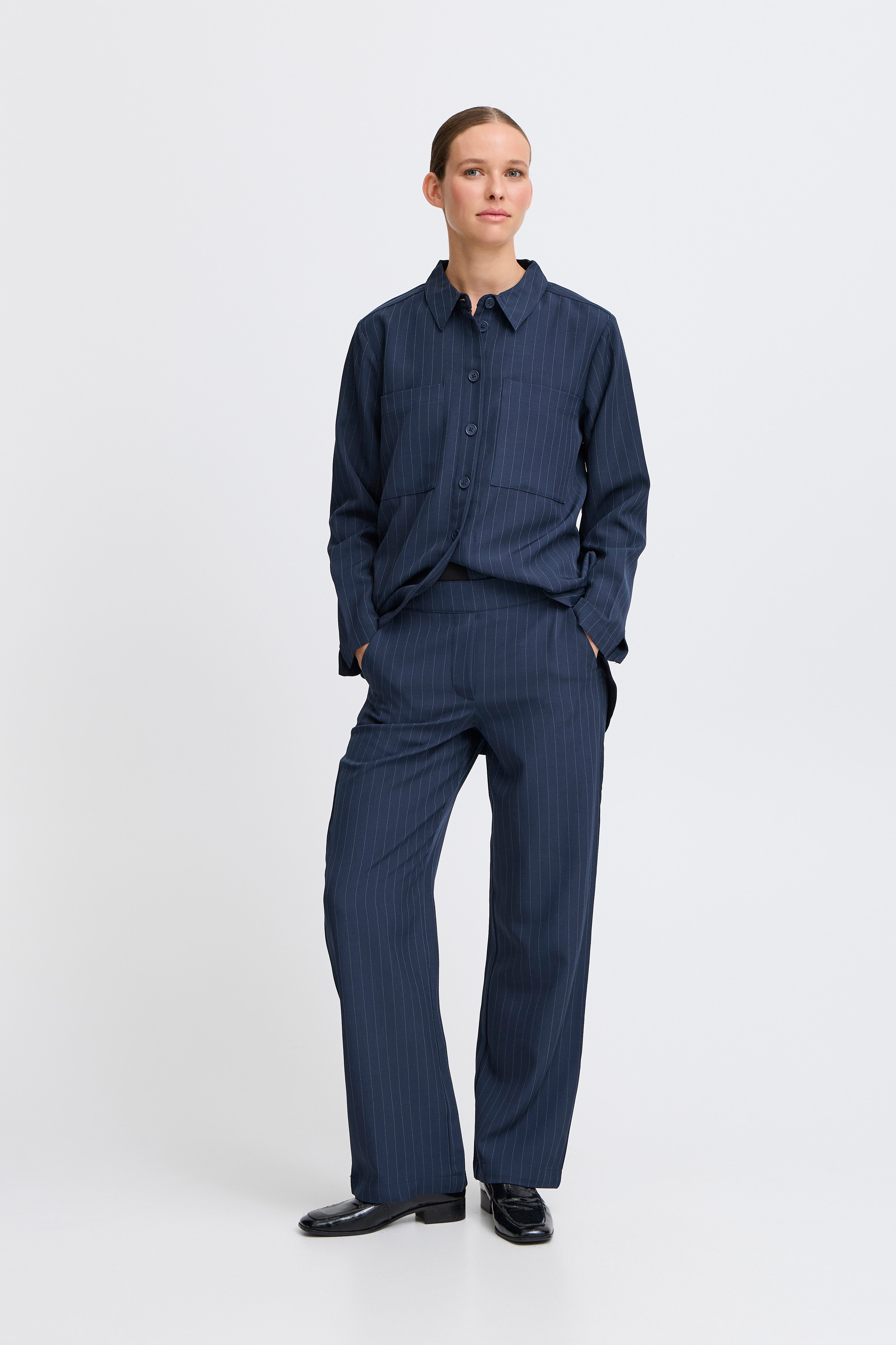 BYMMIDDE Broek LOOKBOOK FRONT 20815616-203921