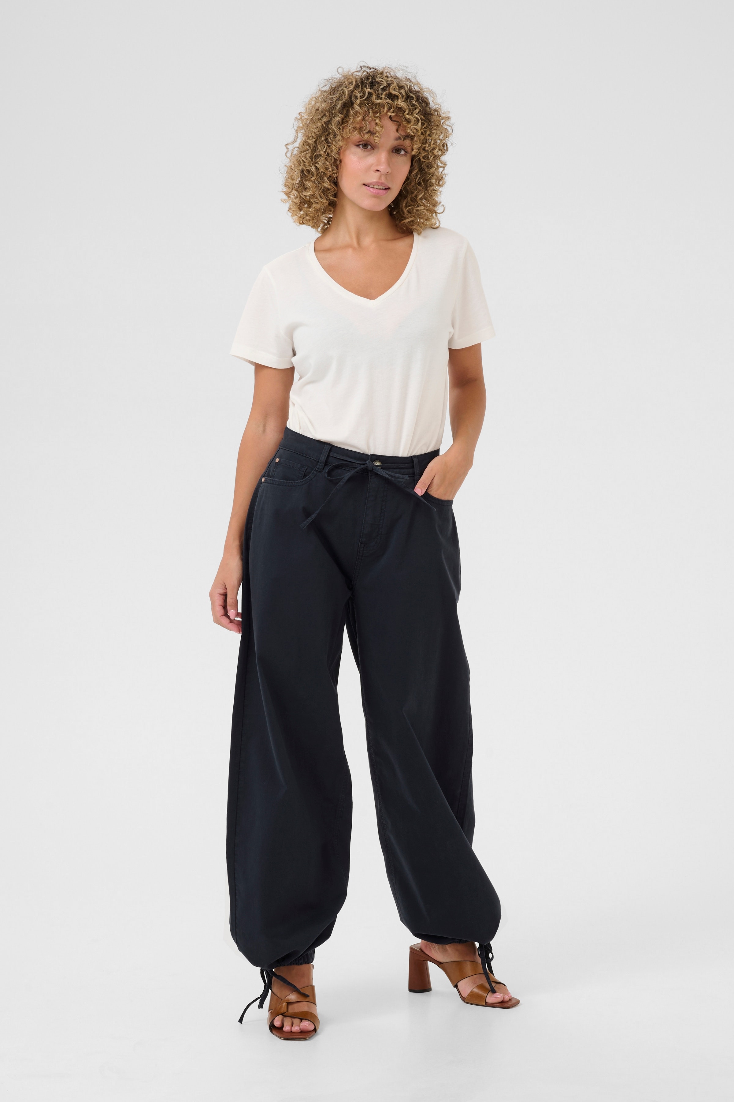 CRBerta Jeans LOOKBOOK FRONT 10613648-193923