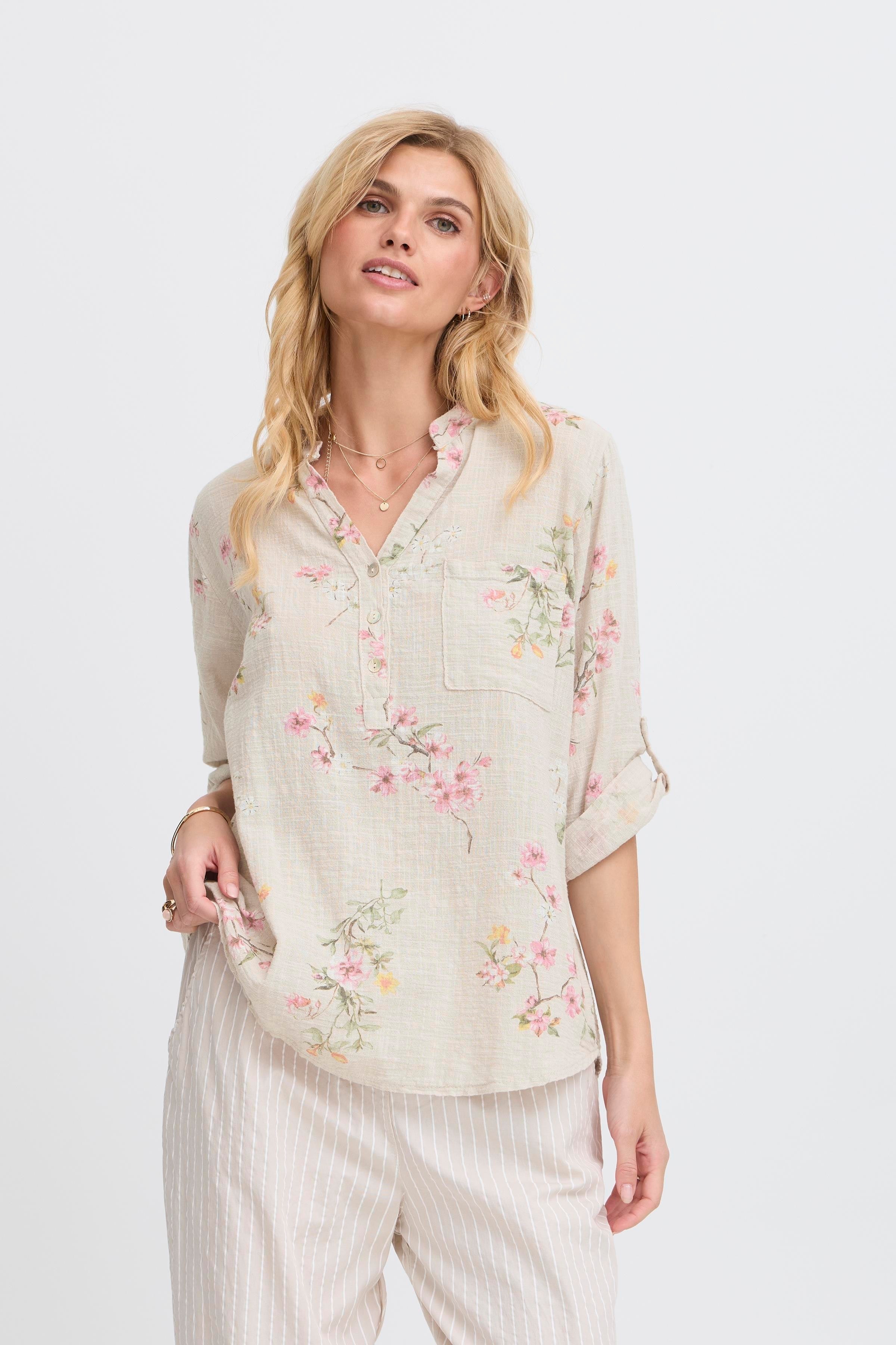 SBALEXA Bluse LOOKBOOK FRONT 22100970-130907