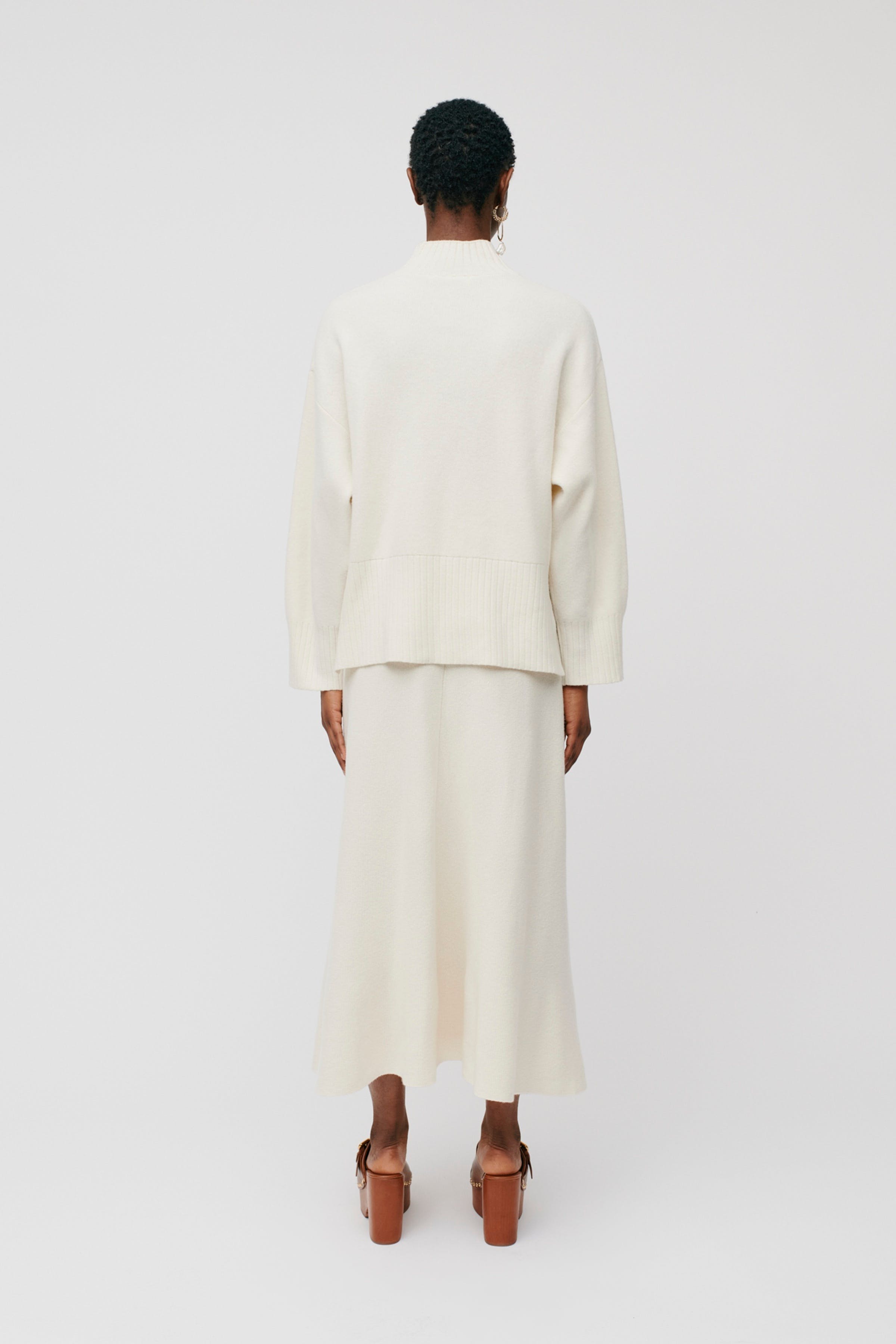 KAIA Skirt LOOKBOOK BACK 30600380-WH020