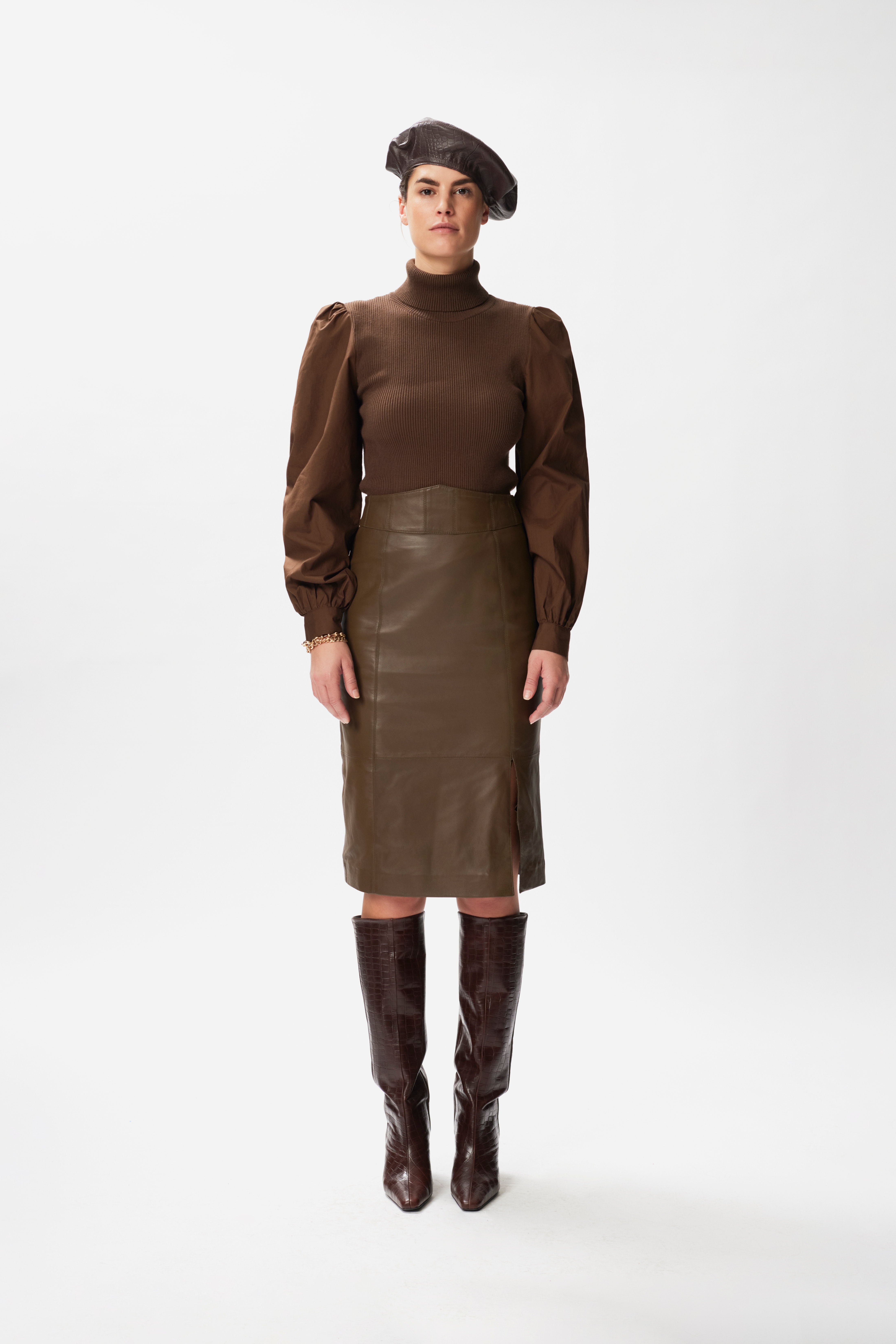 NioaGZ Leatherskirt LOOKBOOK FRONT 10905536-101708