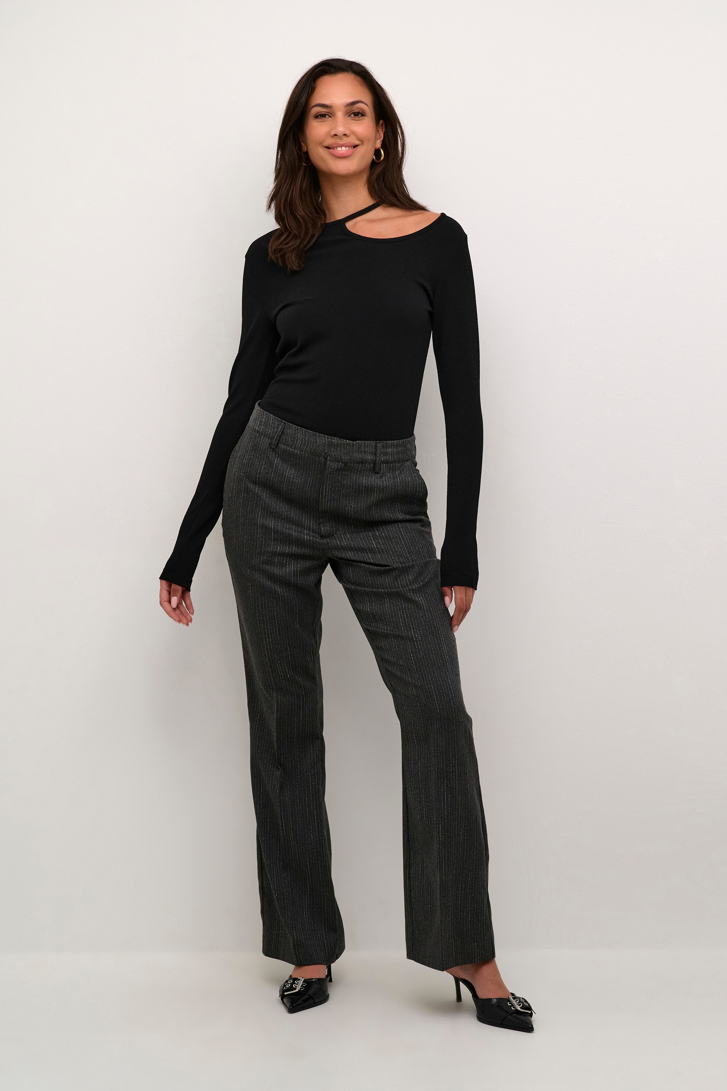 KAvilda Trousers LOOKBOOK FRONT 10509185-106584