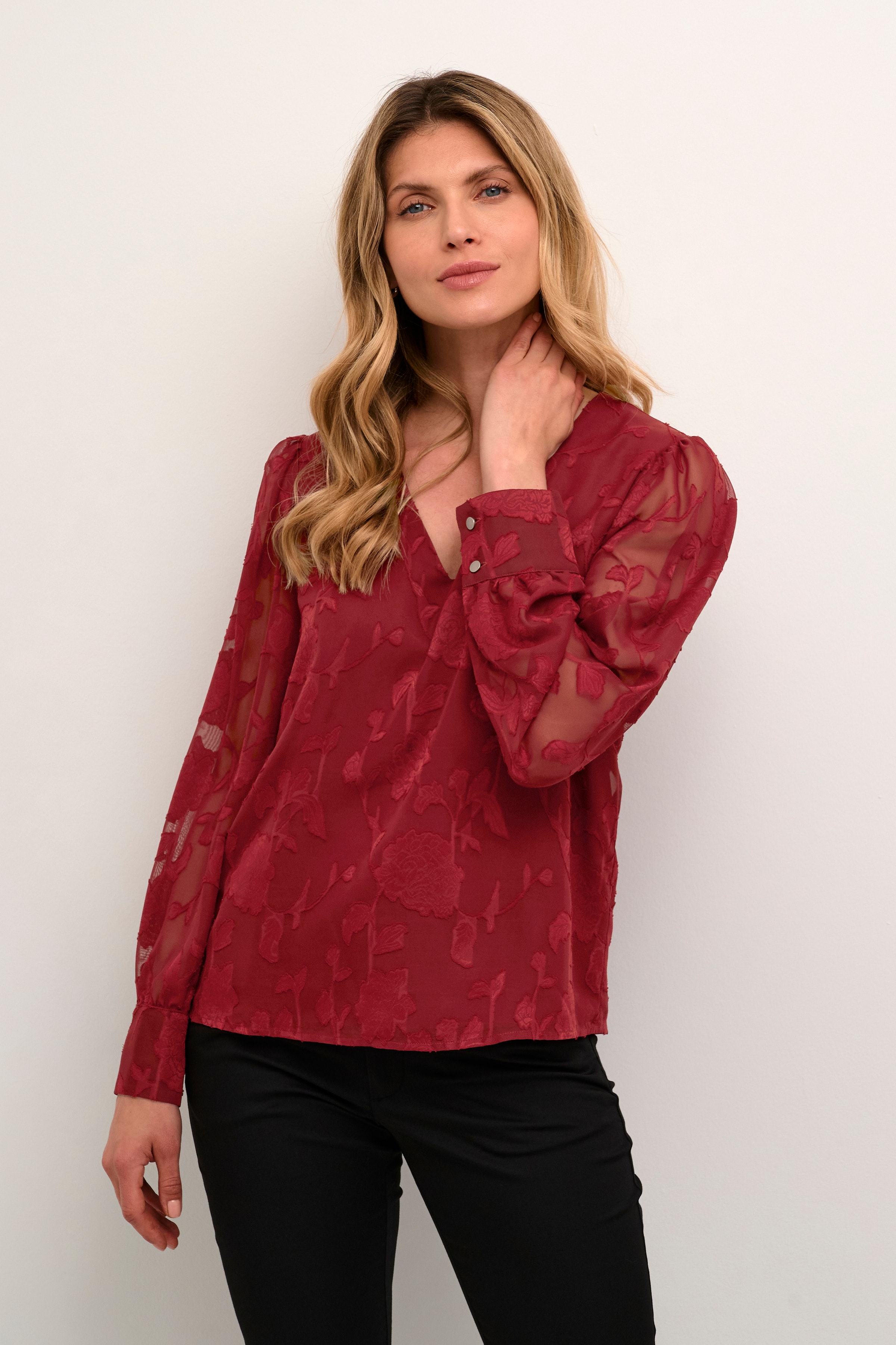 KAtulla Bluse LOOKBOOK FRONT 10508023-191531