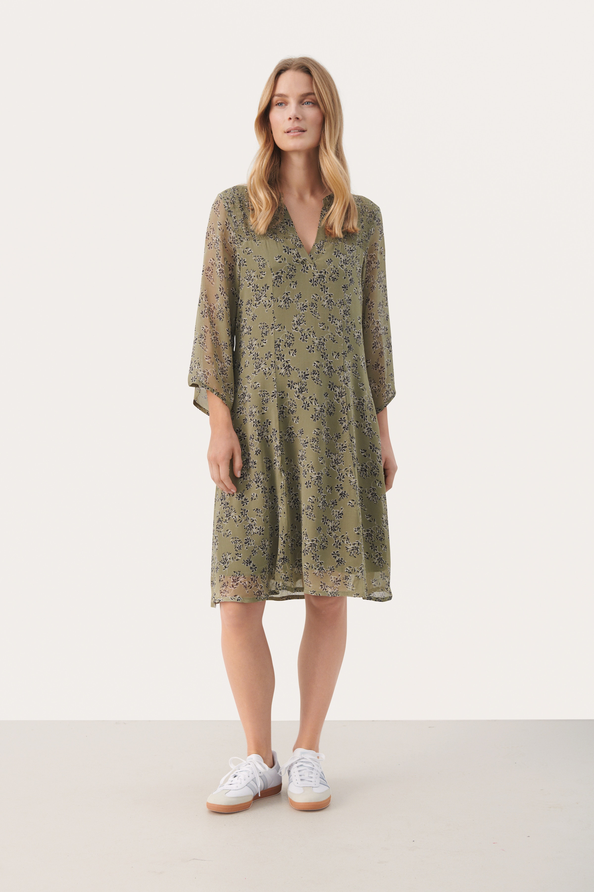 ElkaPW Kjole LOOKBOOK FRONT 30308413-302740