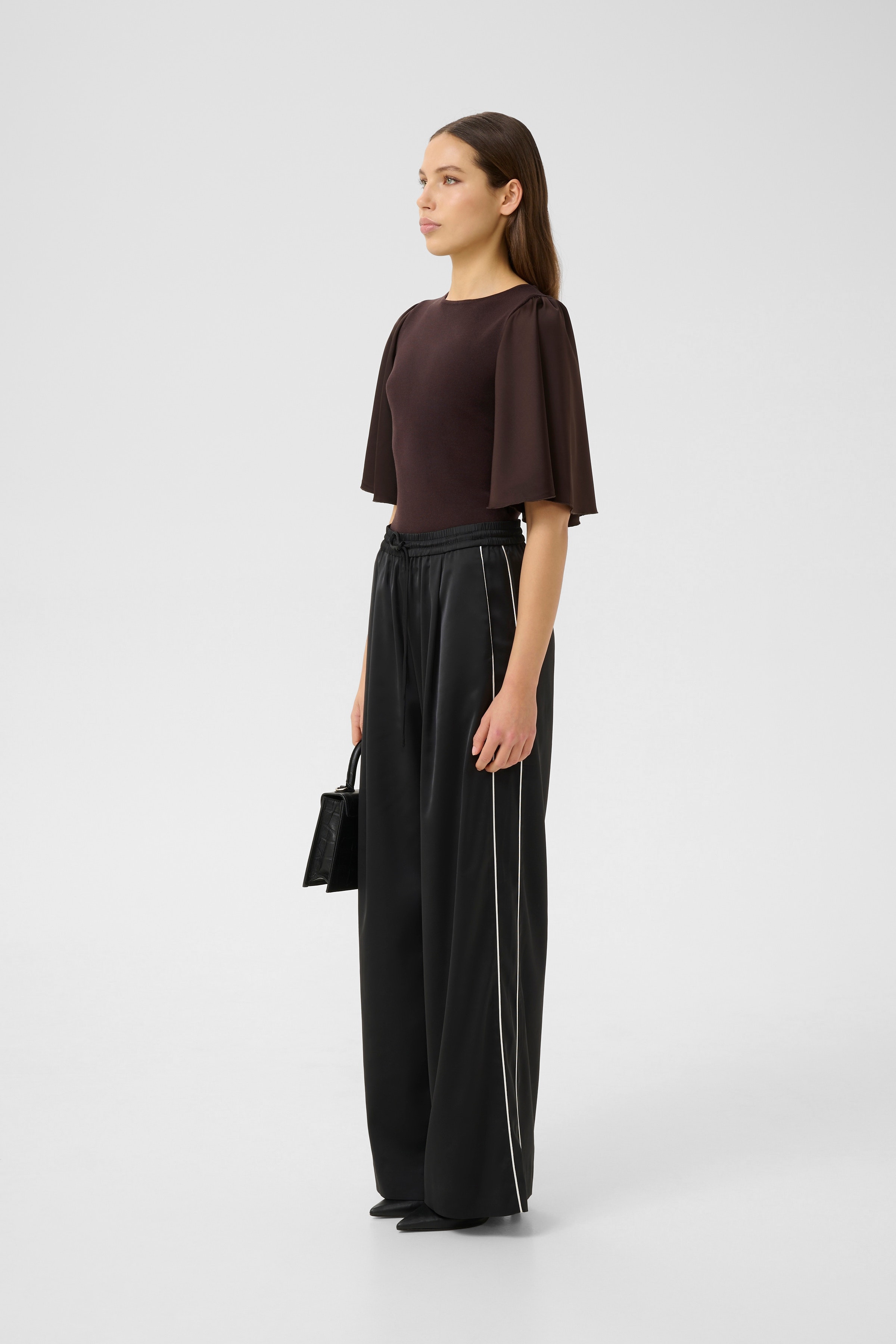 GZsama Blus LOOKBOOK FRONT 10910045-191106