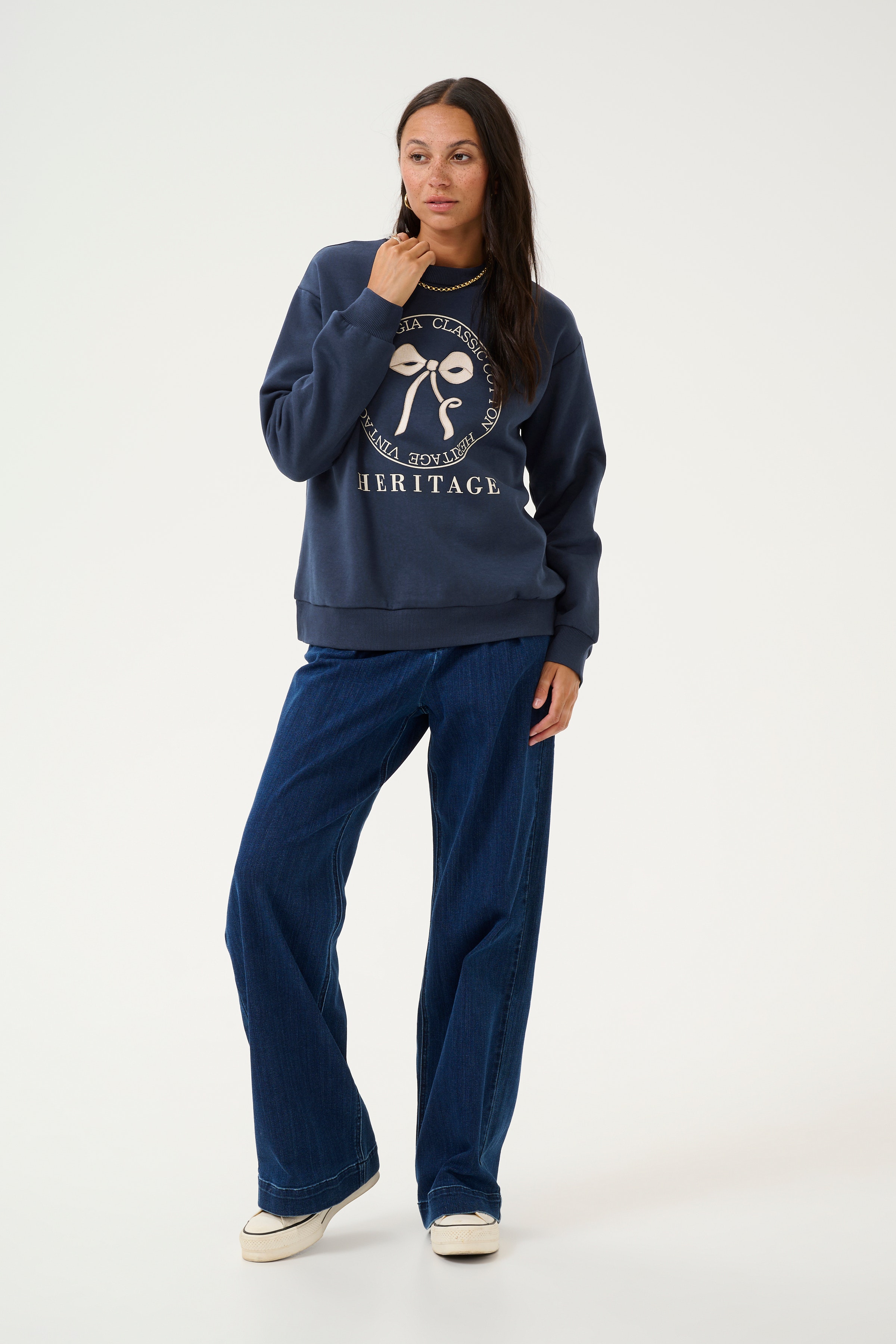 KAellen Sweatshirt LOOKBOOK FRONT 10509447-194020