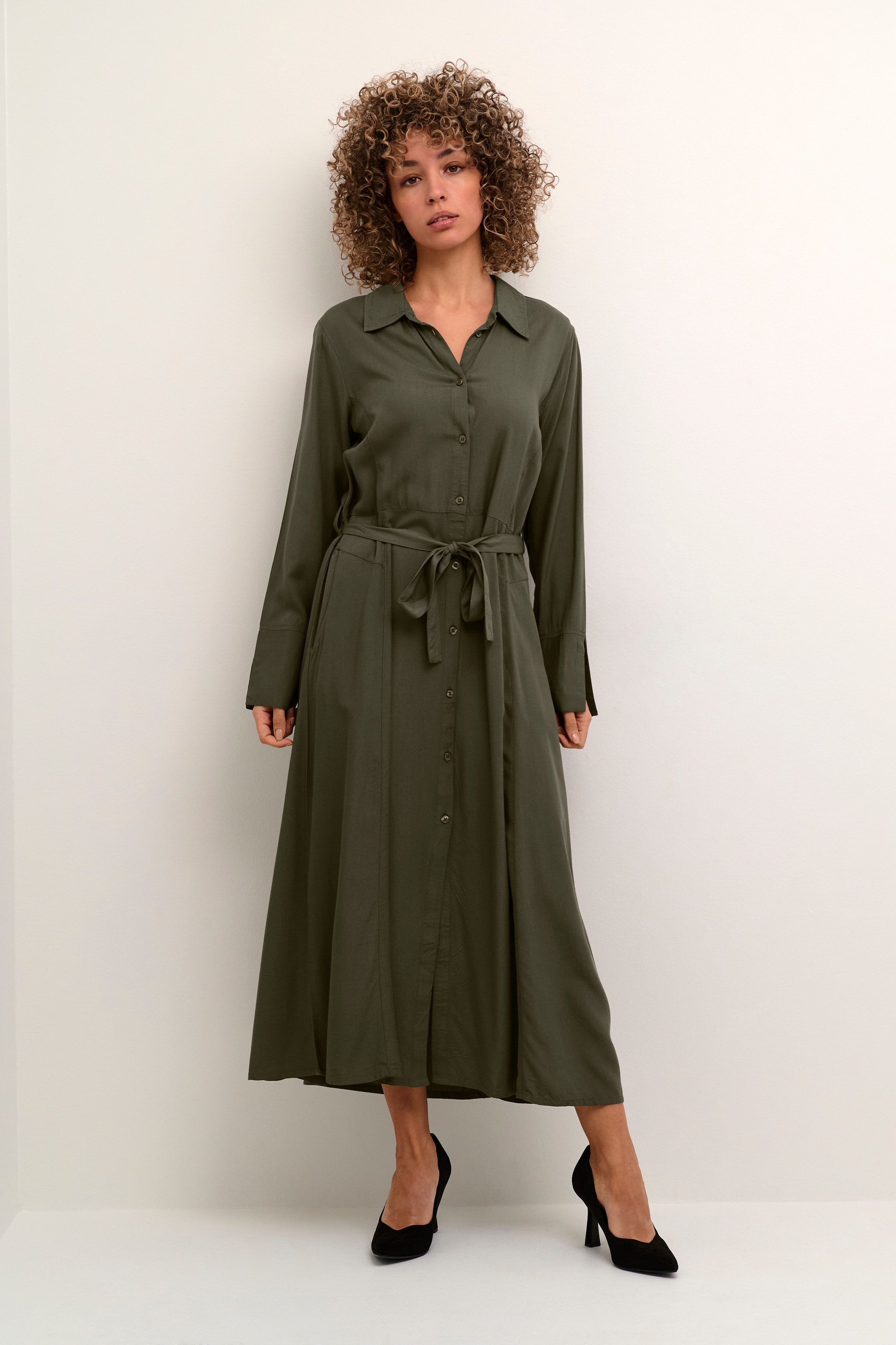 CRTiah Kleid LOOKBOOK FRONT 10611683-190403