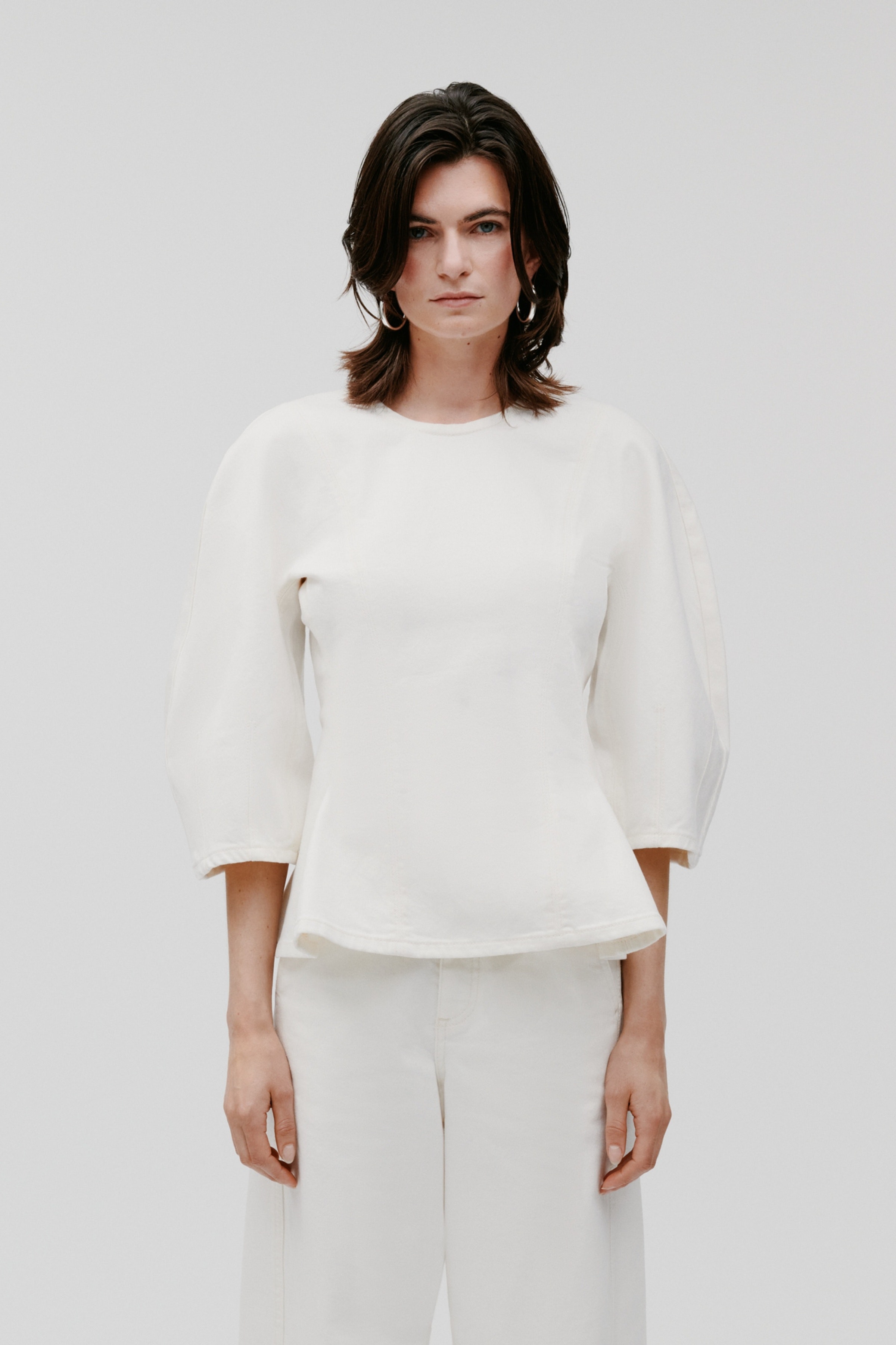 ELMA Bluse LOOKBOOK FRONT 30600737-WH010