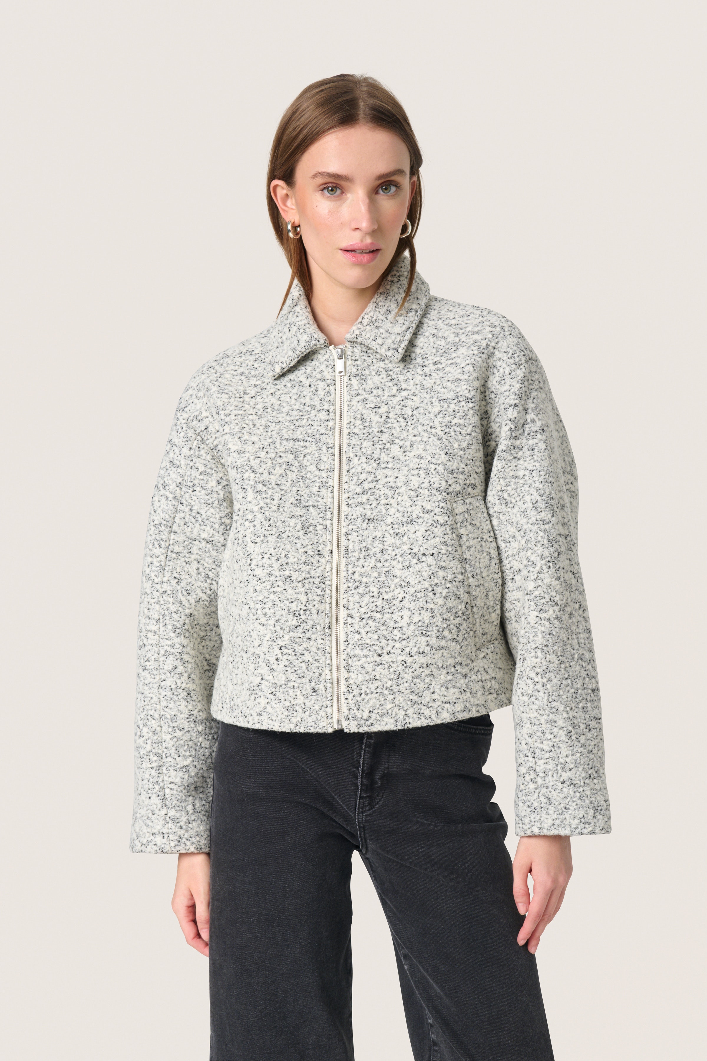 SLSibyll Outerwear LOOKBOOK FRONT 30408256-303706