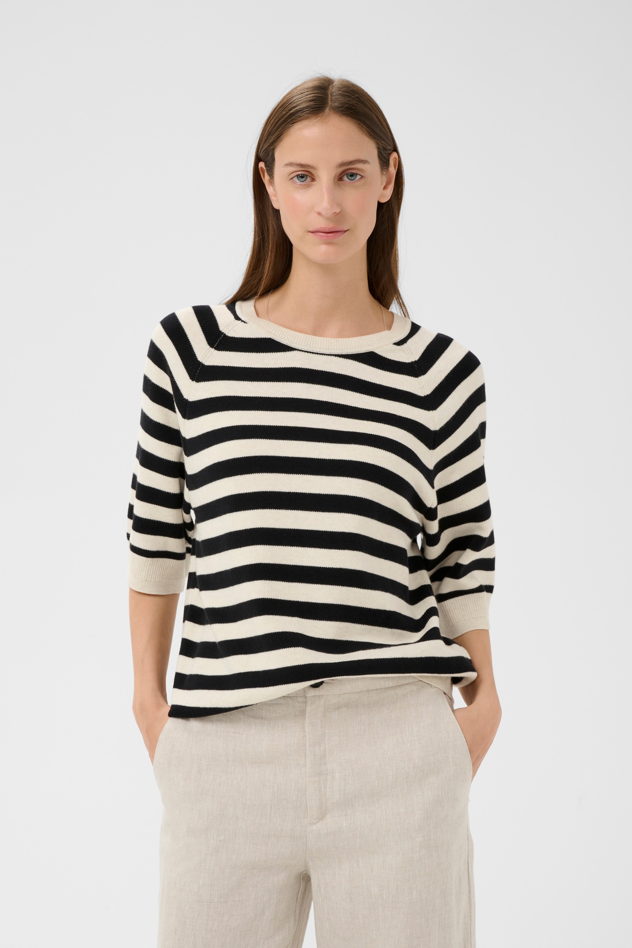 MADIEIW Tee Pullover LOOKBOOK FRONT 30112398-900006724