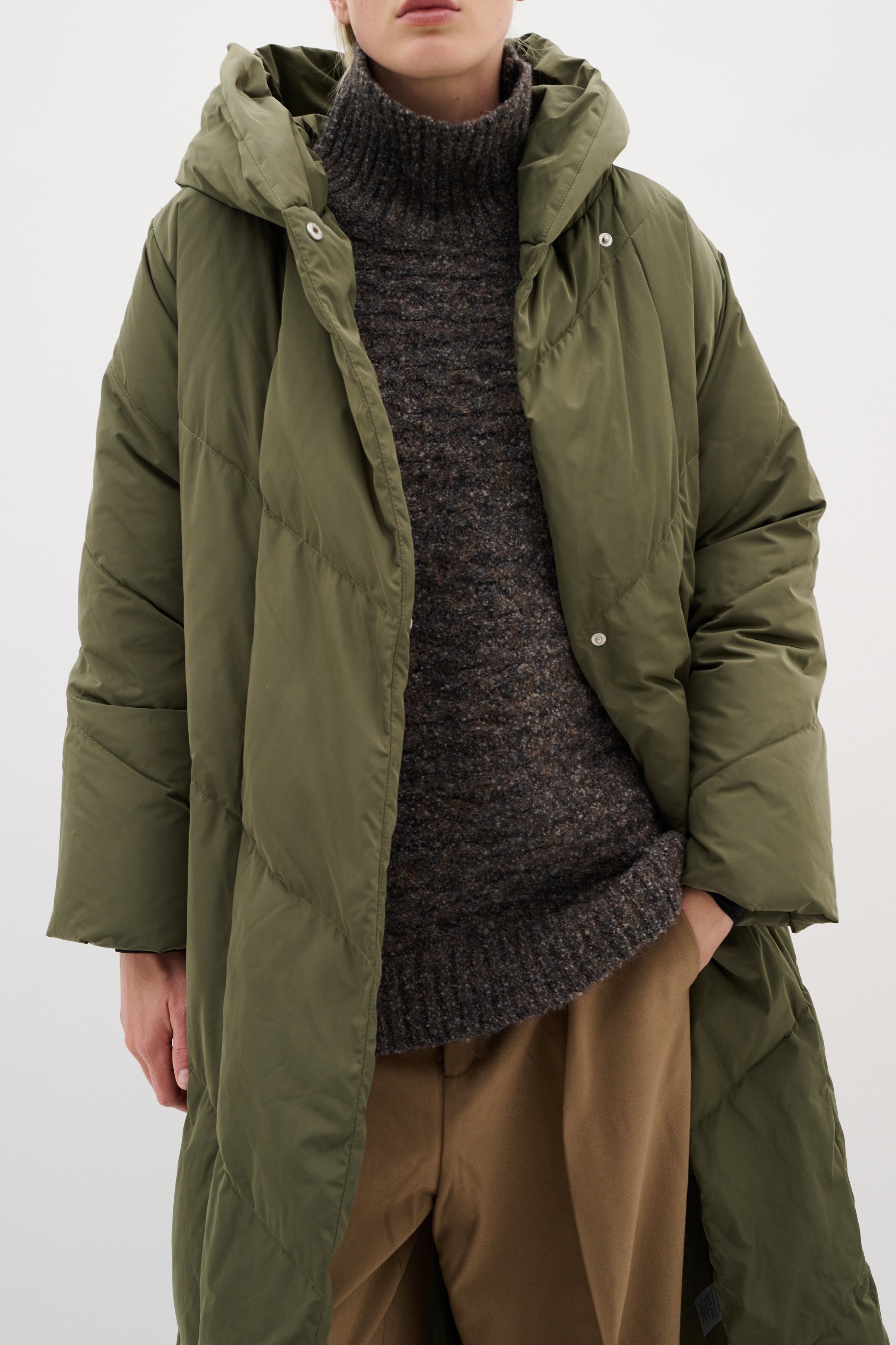 YazIW Daunen Mantel LOOKBOOK FRONT 30110618-190512