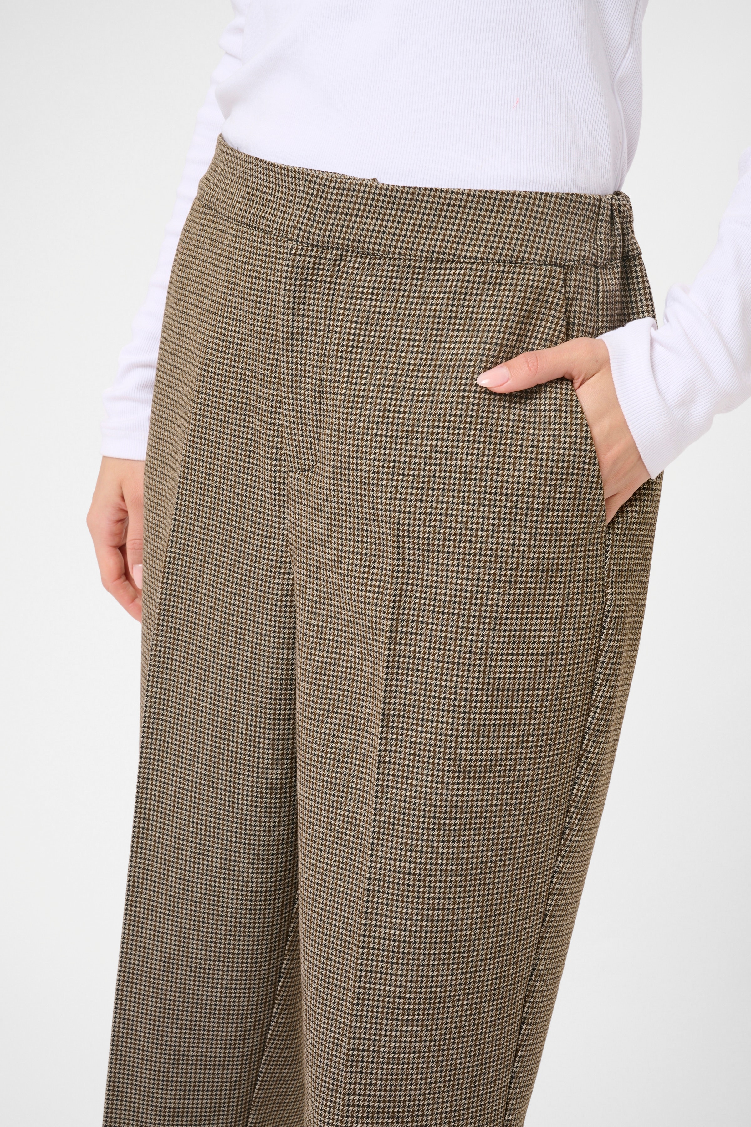 KAelyah Trousers LOOKBOOK DETAIL 10510848-108548