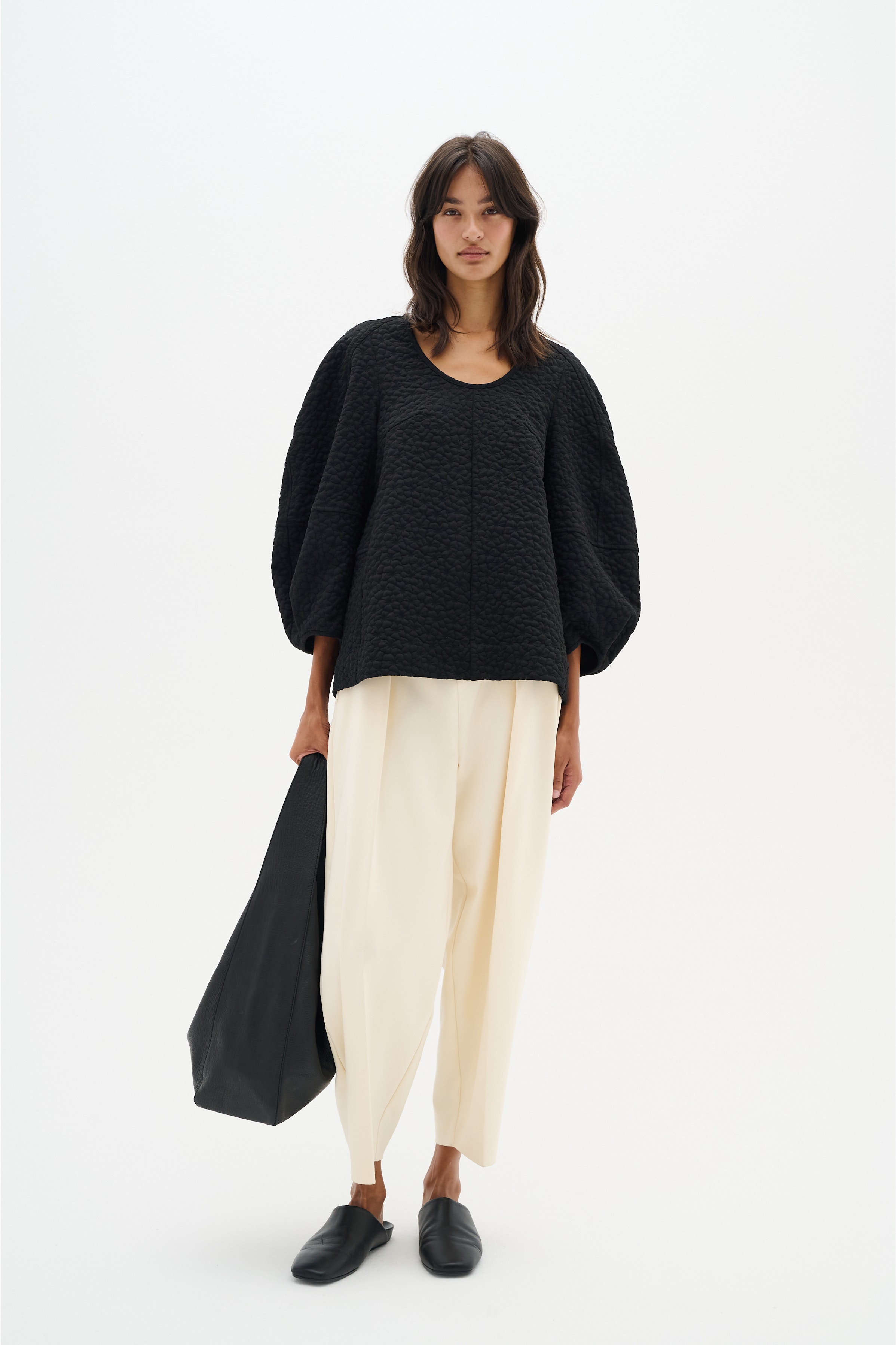 ZellaIW Barrel Trousers LOOKBOOK FRONT 30107207-120000