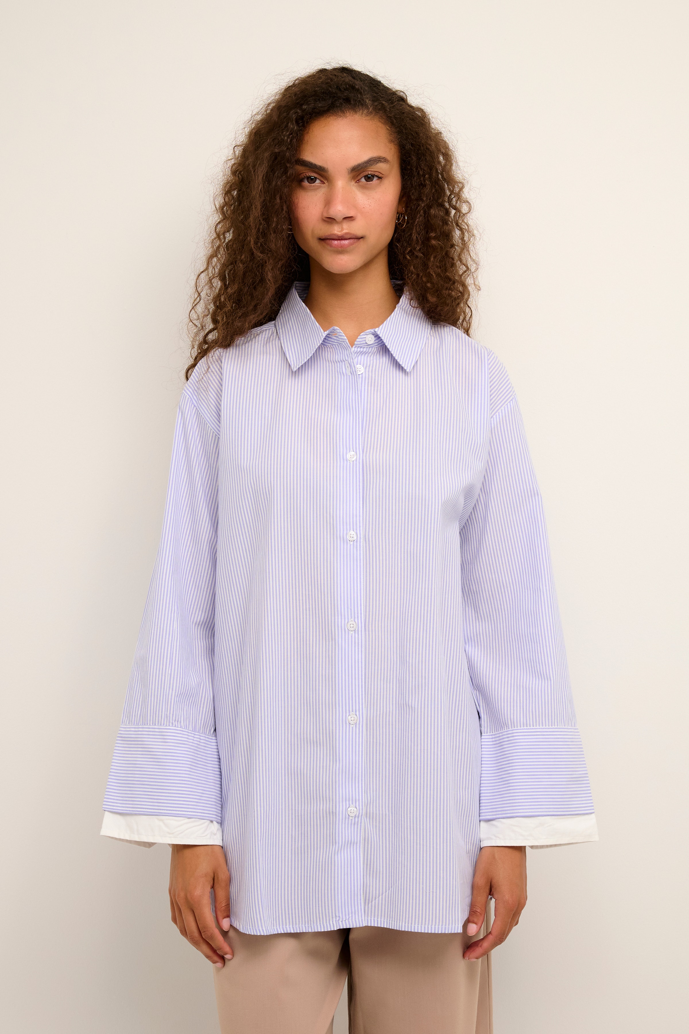 HalliKB Shirt LOOKBOOK FRONT 10104298-173925