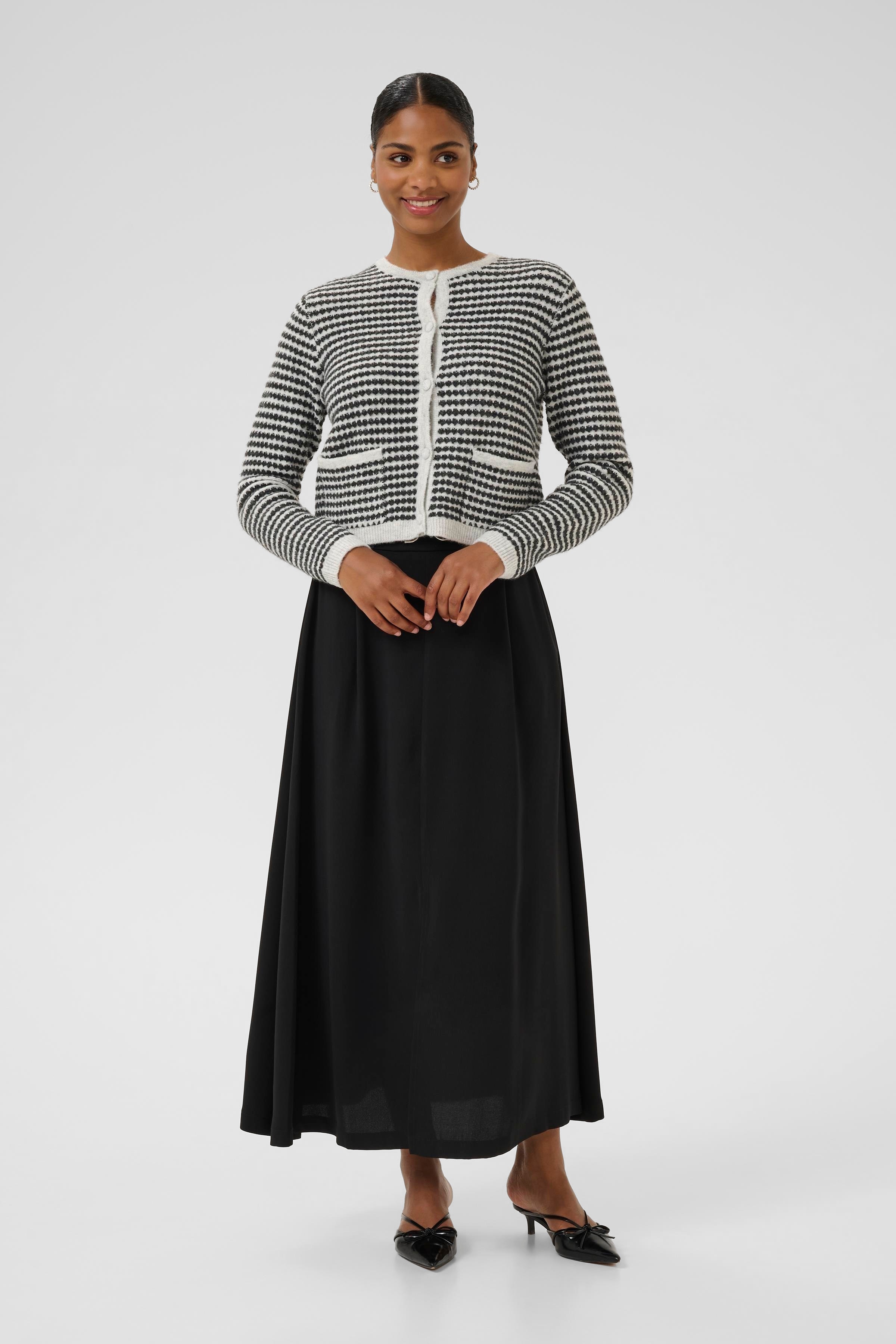 KAellery Cardigan LOOKBOOK FRONT 10509031-108430