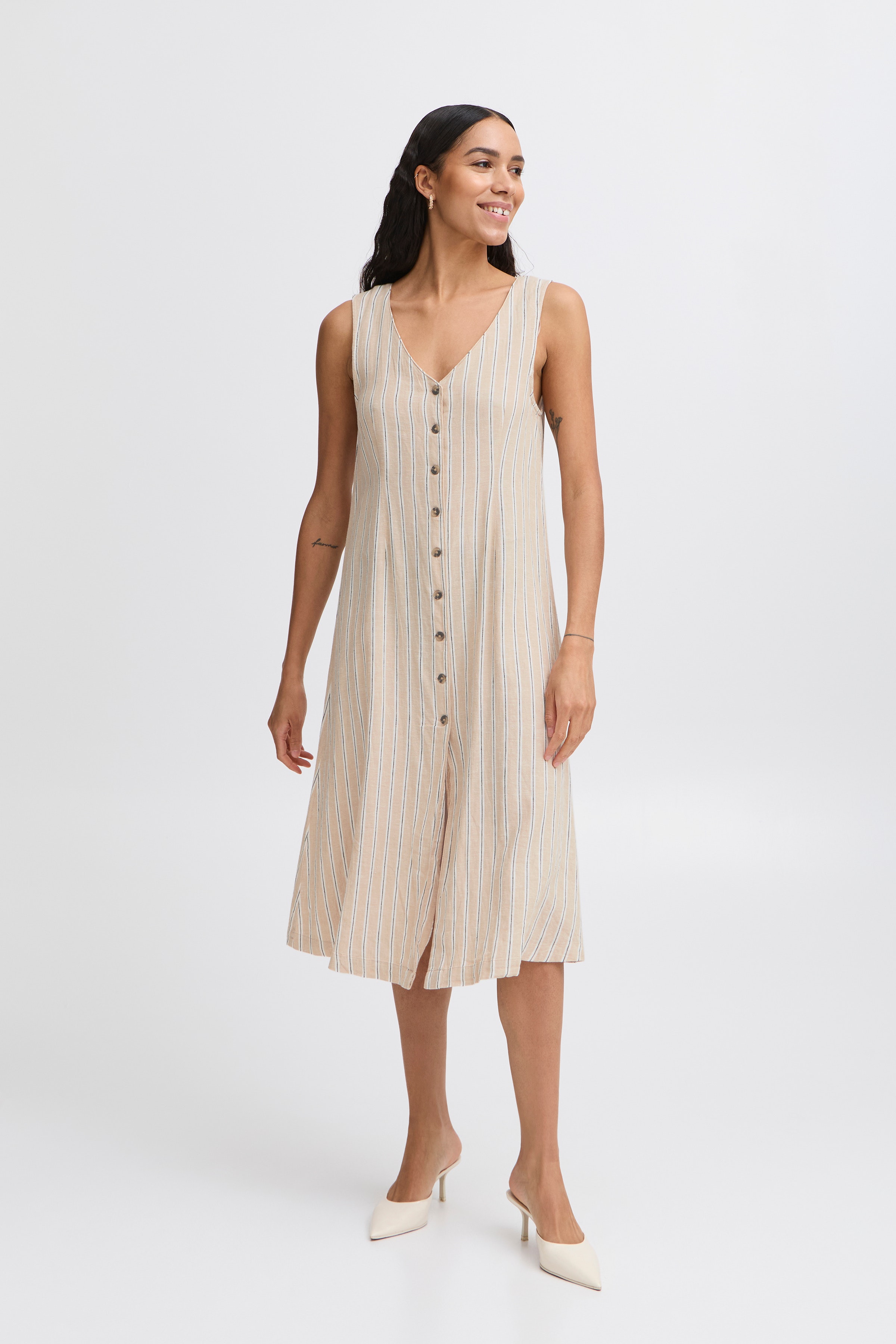 BYFALAKKA Dress LOOKBOOK FRONT 20816615-204545