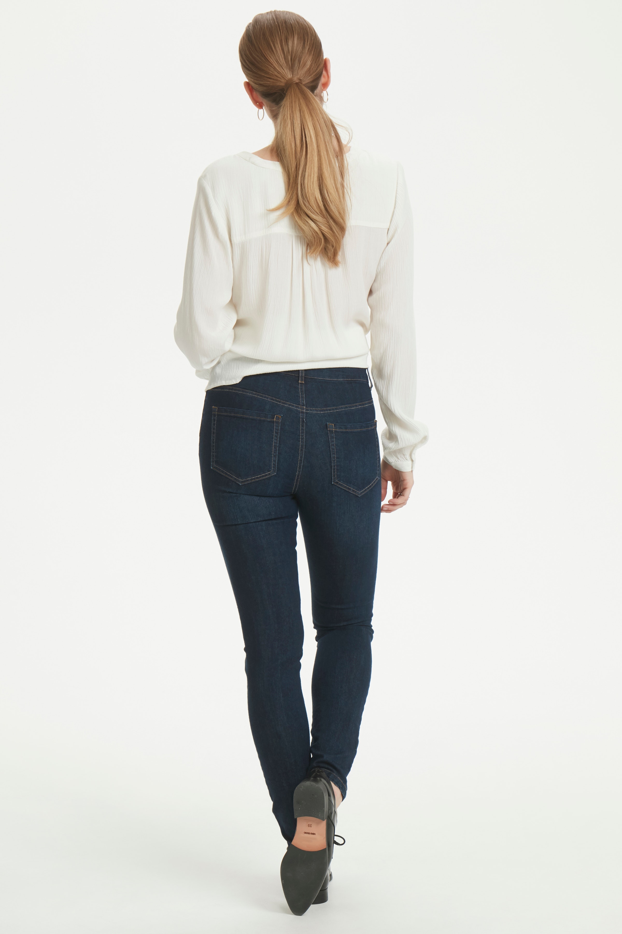 Betty Jeans LOOKBOOK BACK 10500090-52853