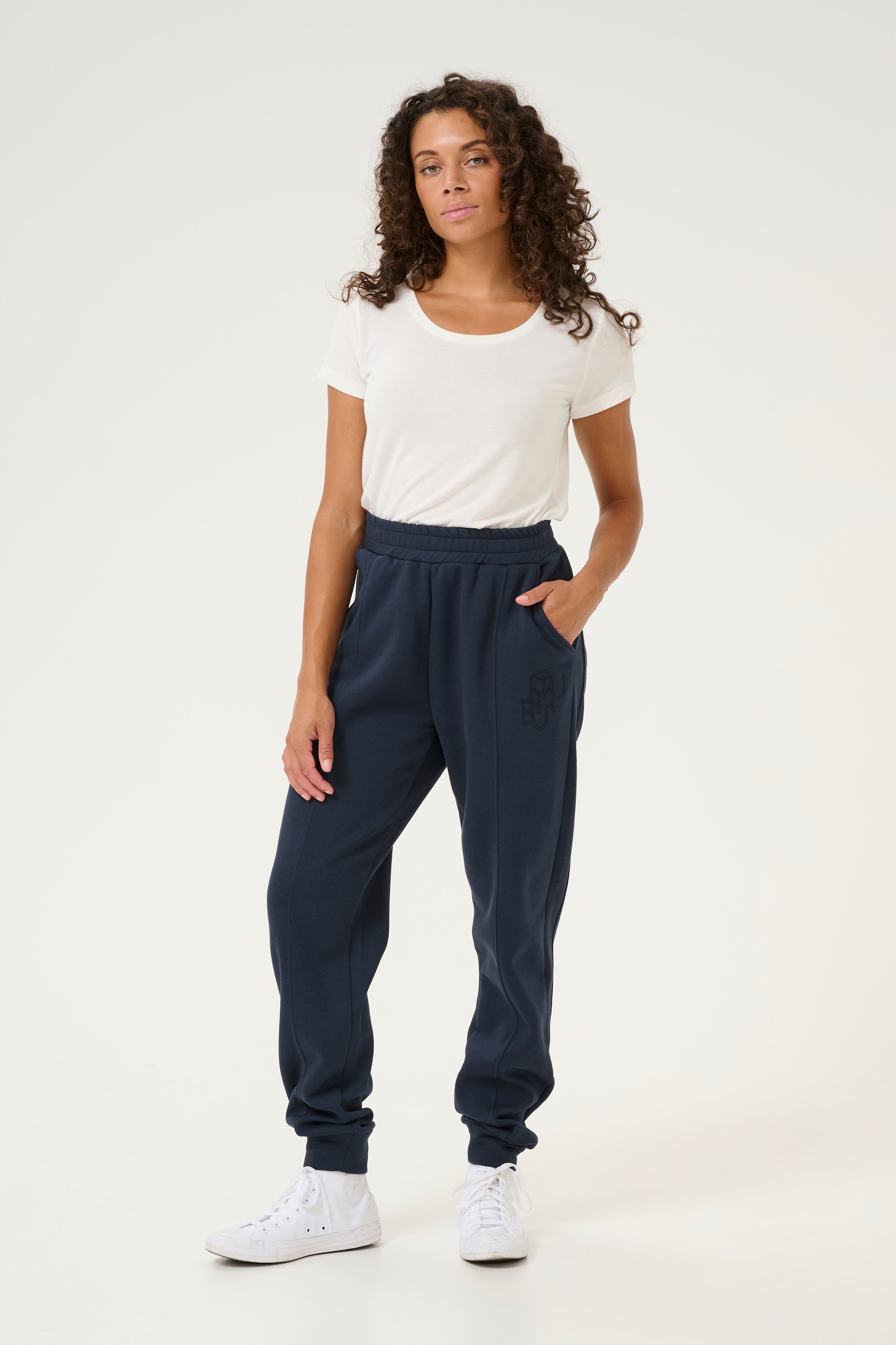 CUgama Sweatpants LOOKBOOK FRONT 50111415-194011