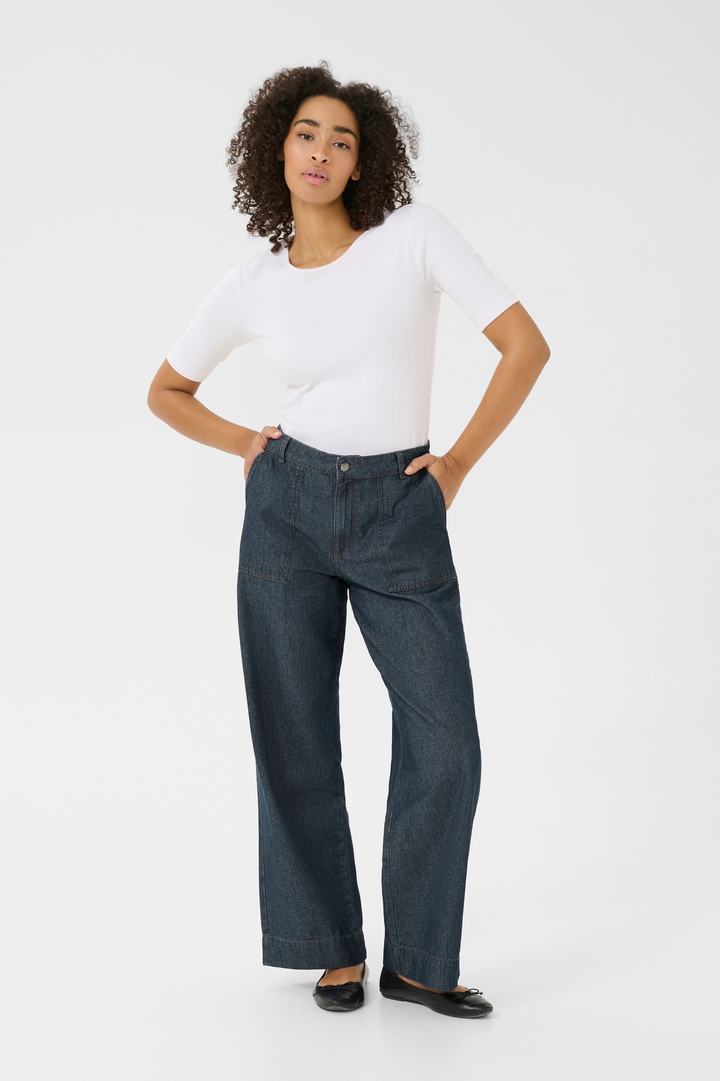 BPalice Trousers LOOKBOOK FRONT 10590882-107757B