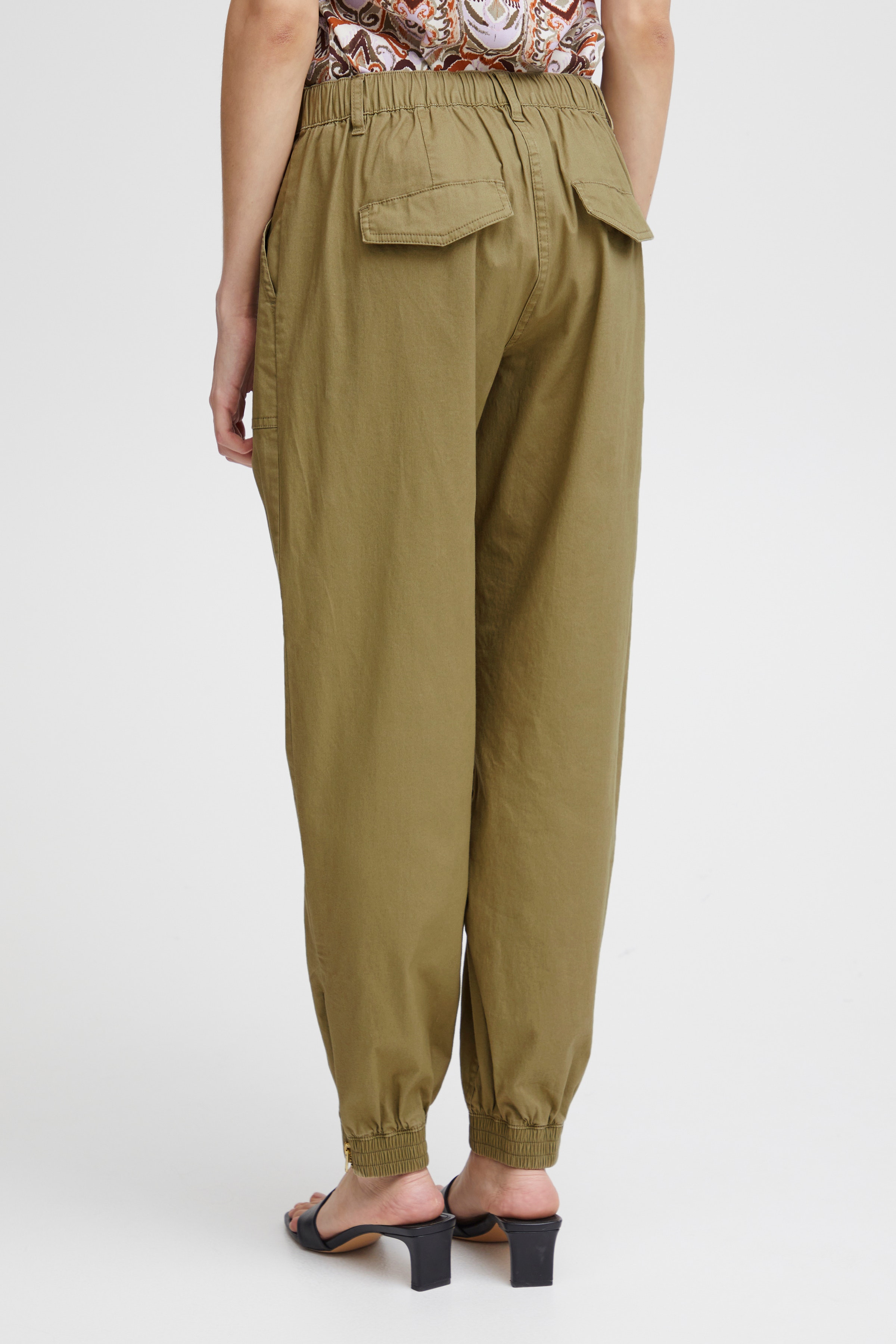 BYDALONE Trousers LOOKBOOK BACK 20814721-170620