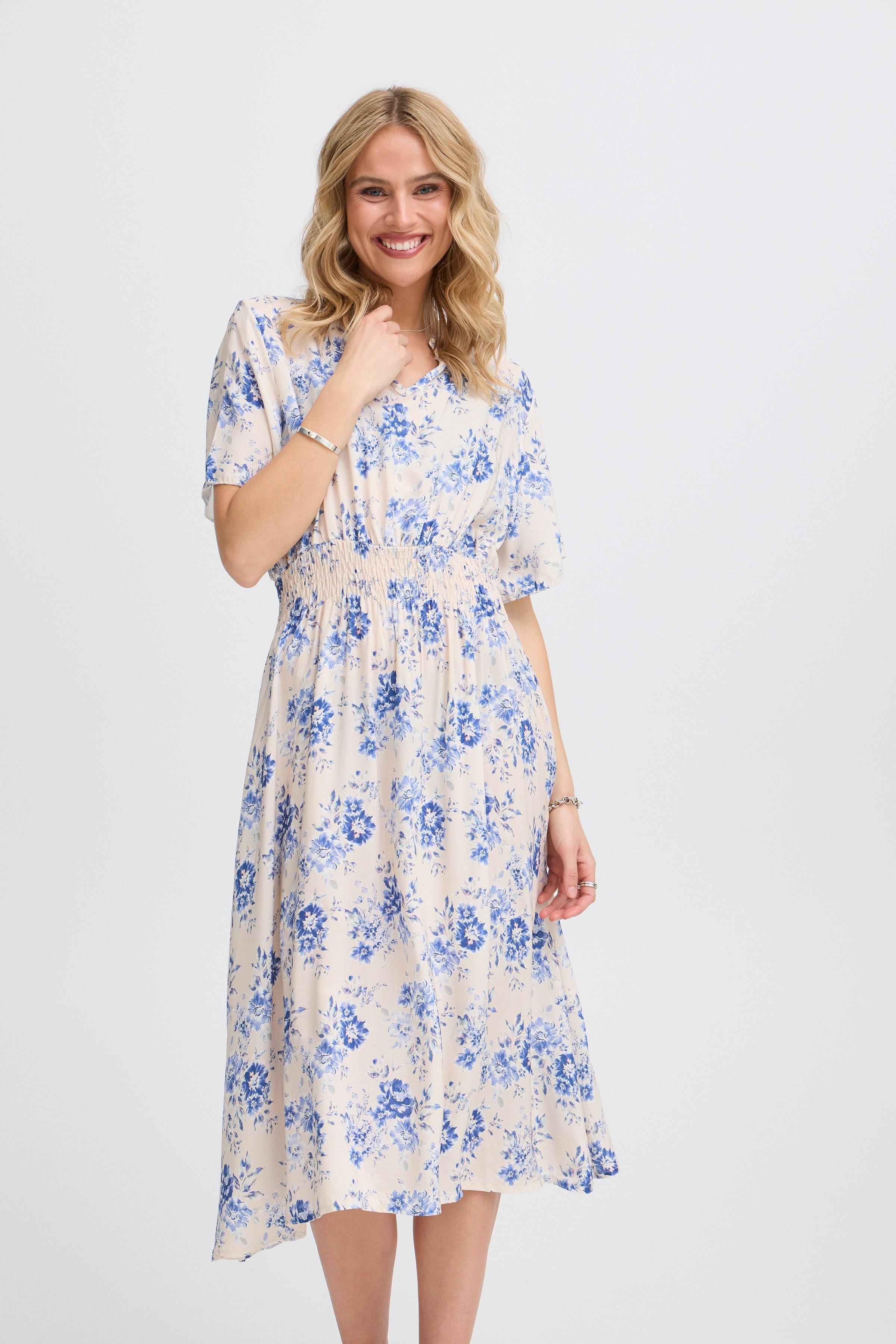 SBGILANA Kjole LOOKBOOK FRONT 22101002-203403