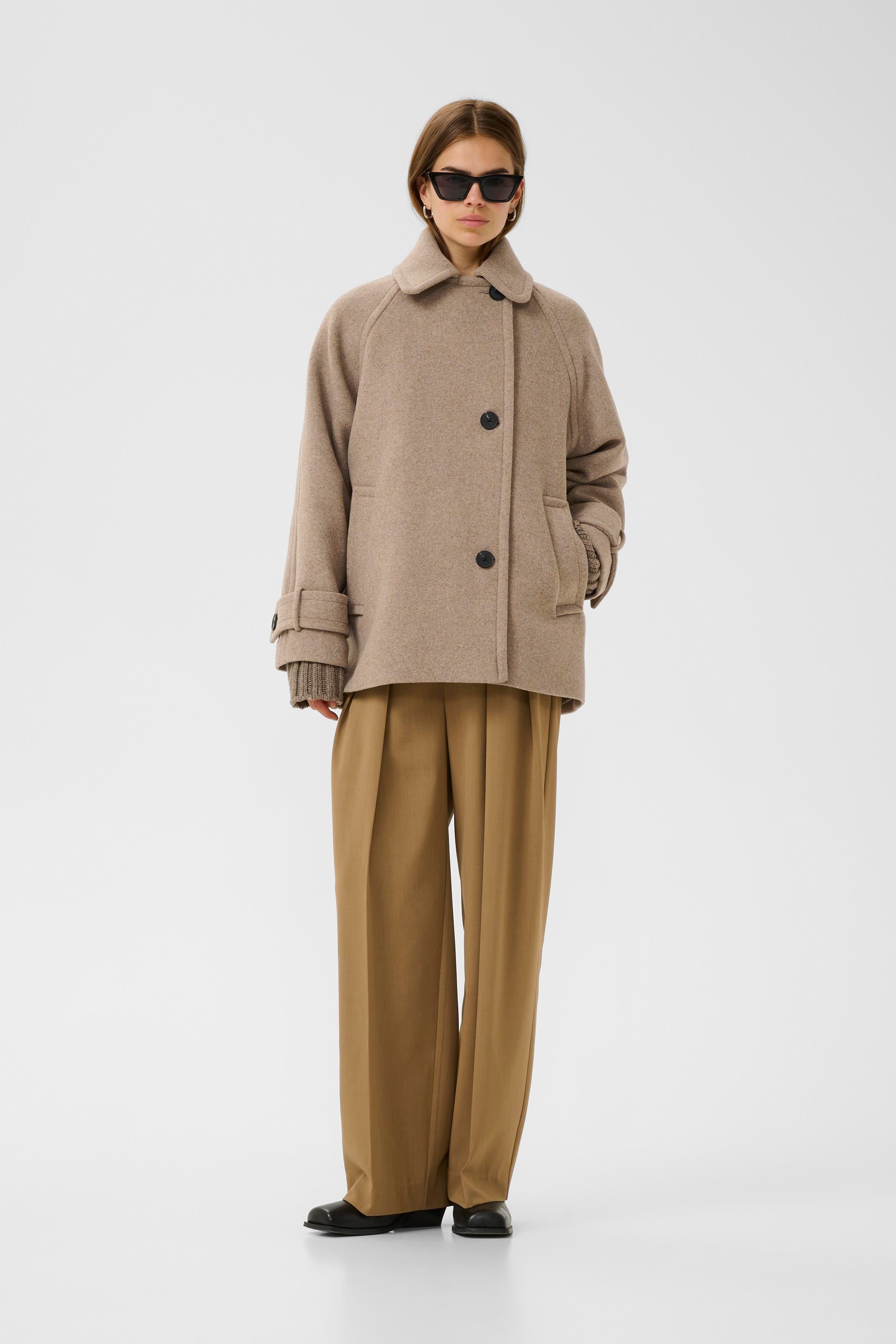 Thora Outerwear LOOKBOOK FRONT 30111082-1813041