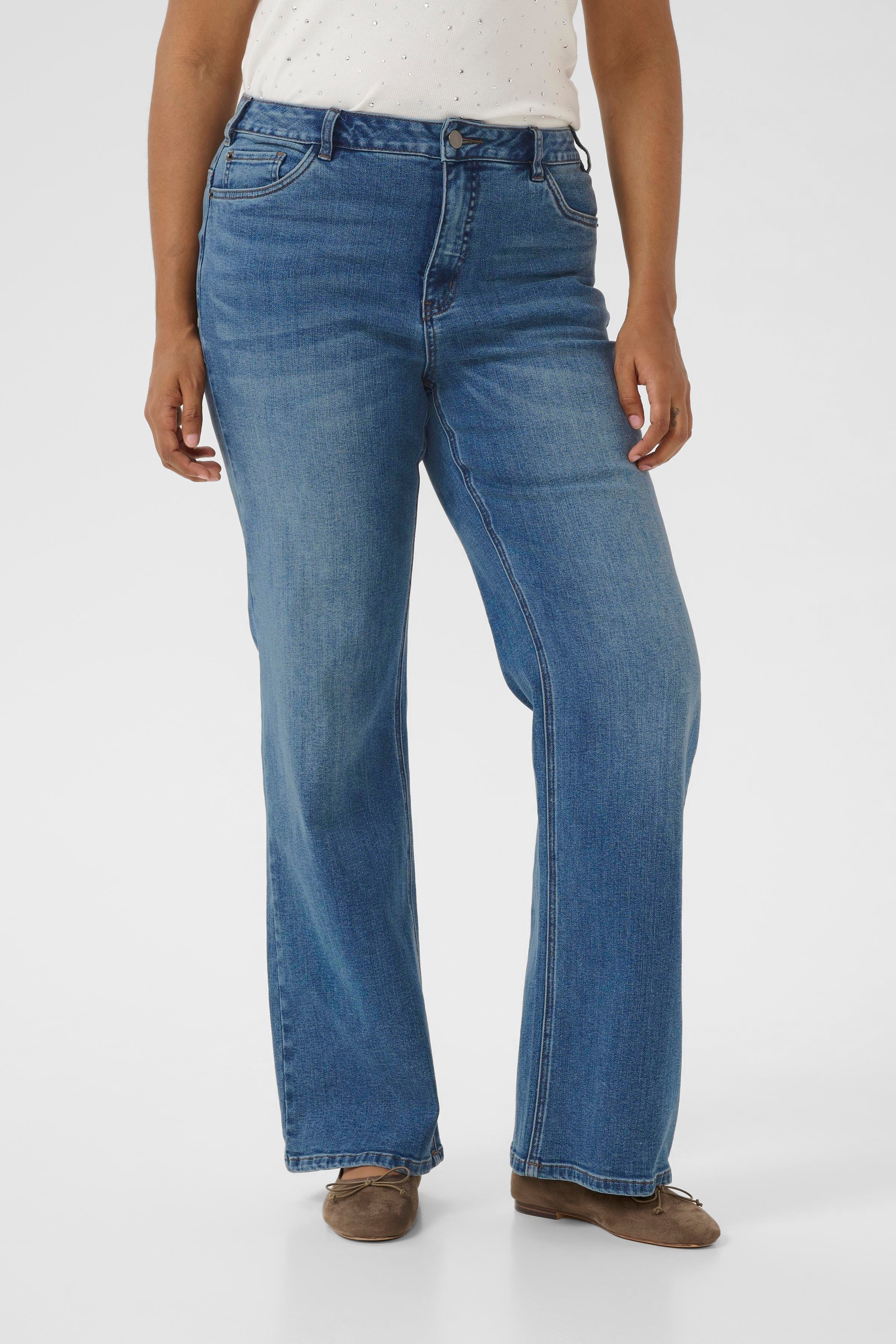 KCflora Jeans LOOKBOOK FRONT 10583711-102272