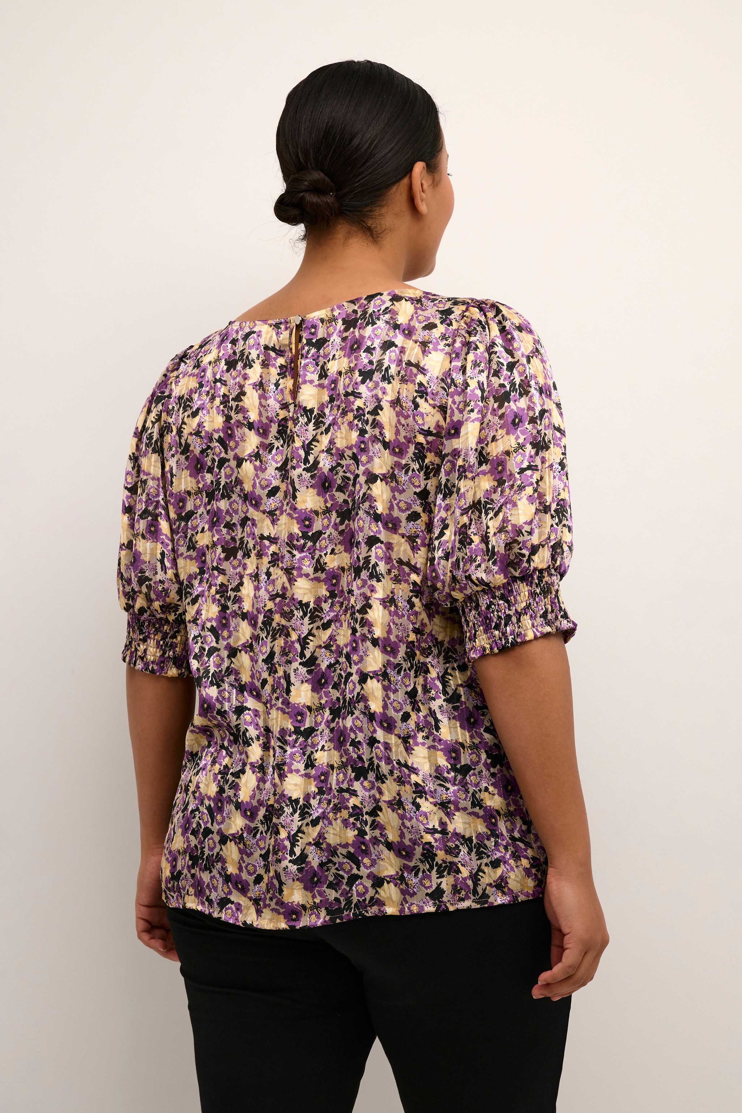 Blouse LOOKBOOK BACK 10581523-104235