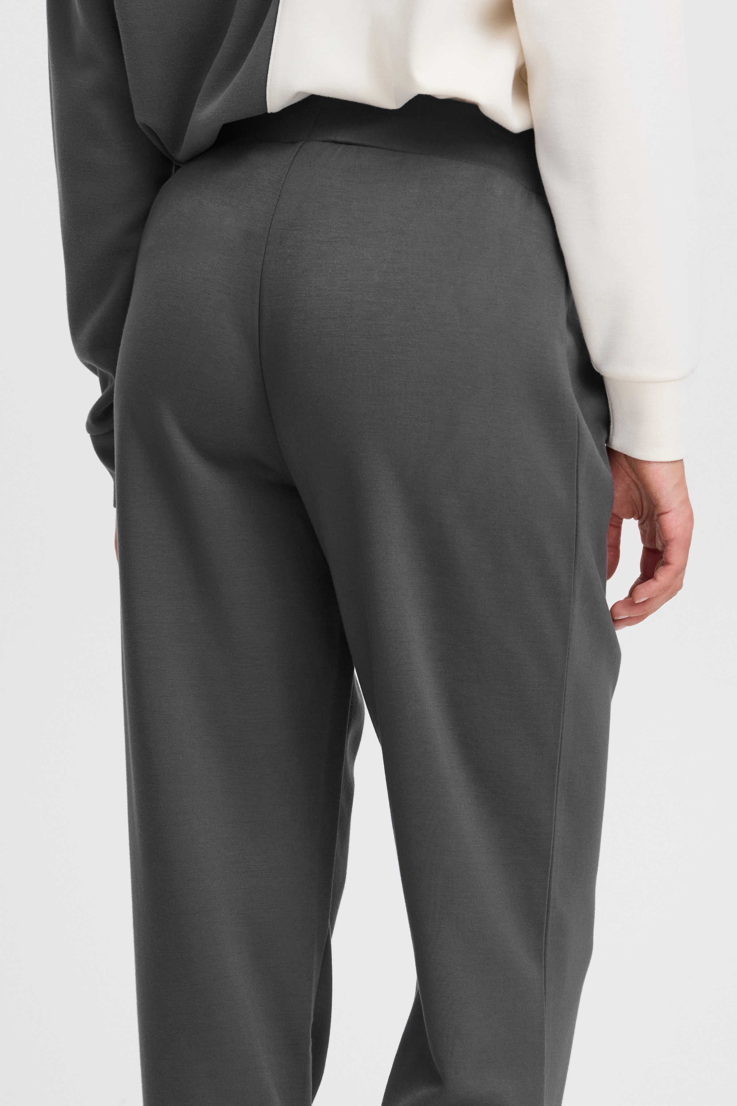 BYTULLAS Hose LOOKBOOK DETAIL 20815325-190201