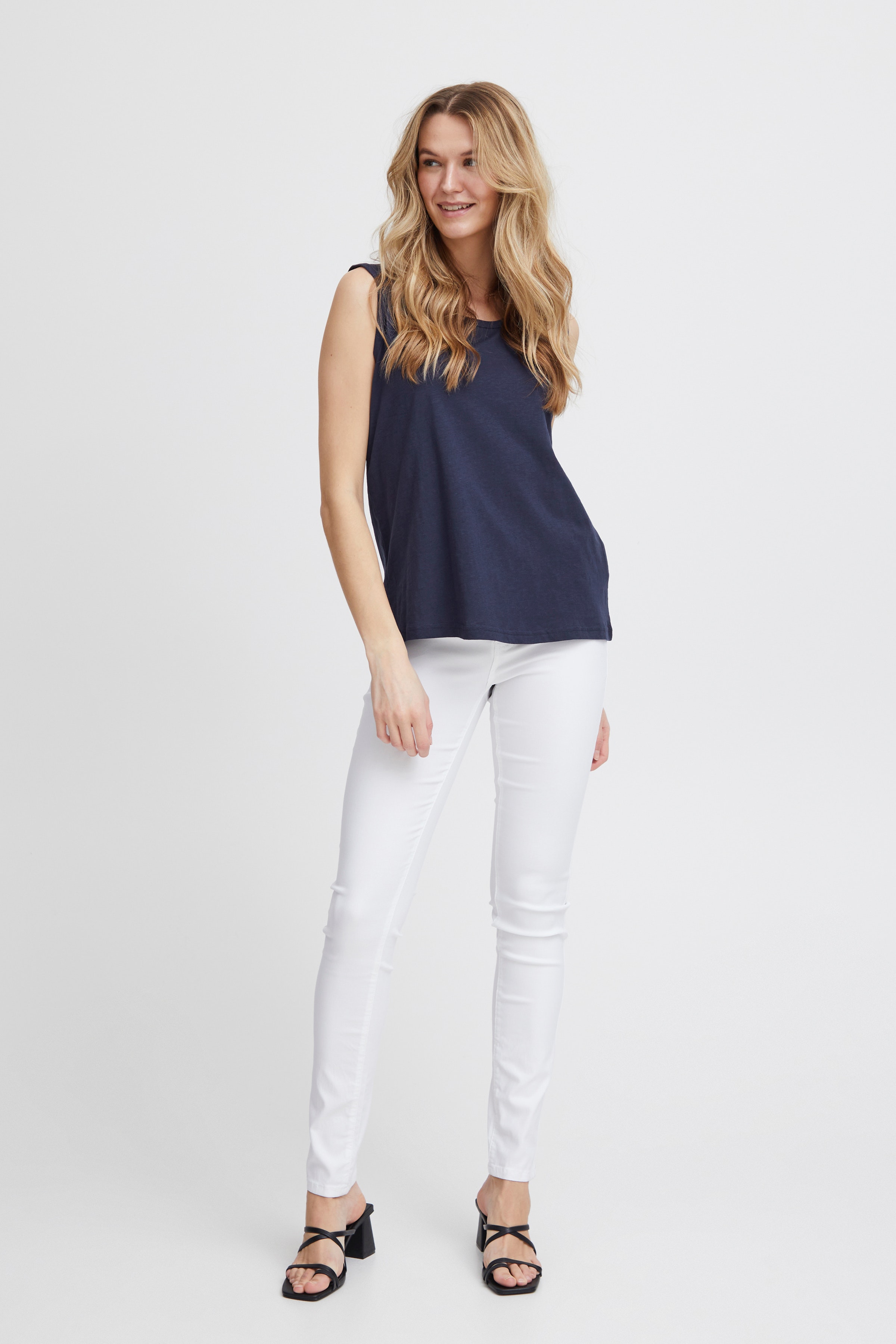FRDALIA Top LOOKBOOK FRONT 20614377-193923