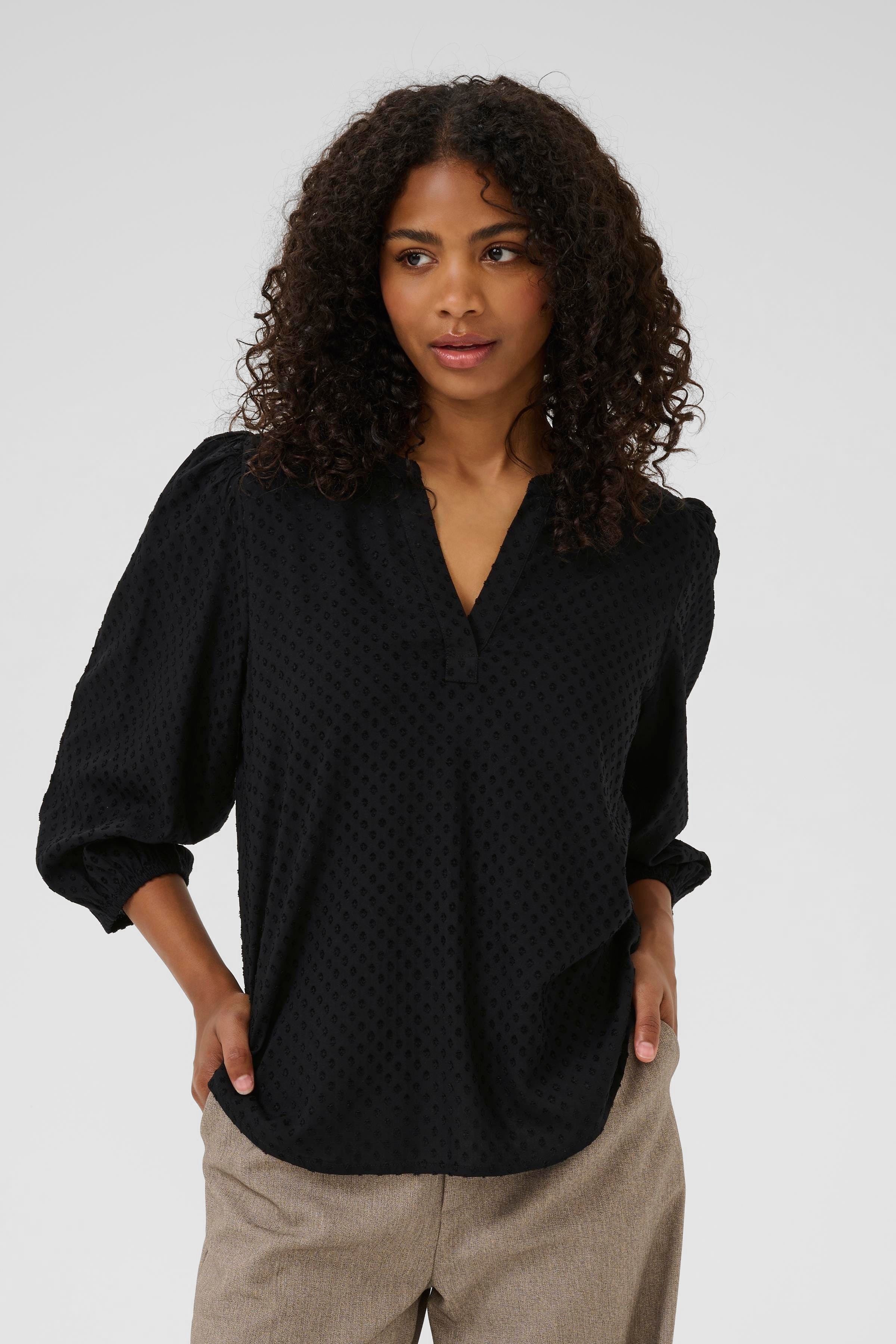 KAannika Blouse LOOKBOOK FRONT 10510429-100121