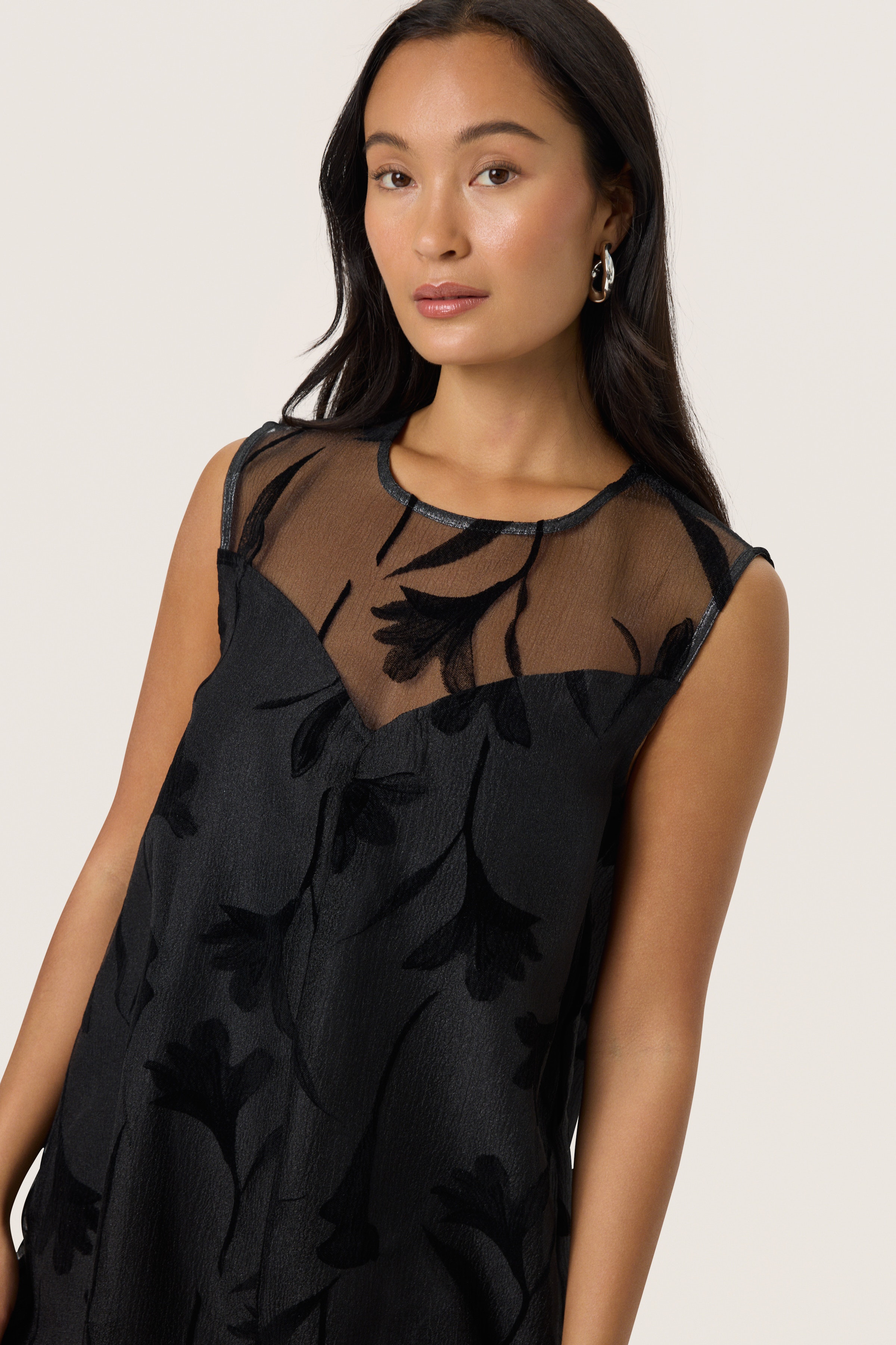 SLPhilomena Jurk LOOKBOOK DETAIL 30408735-194008